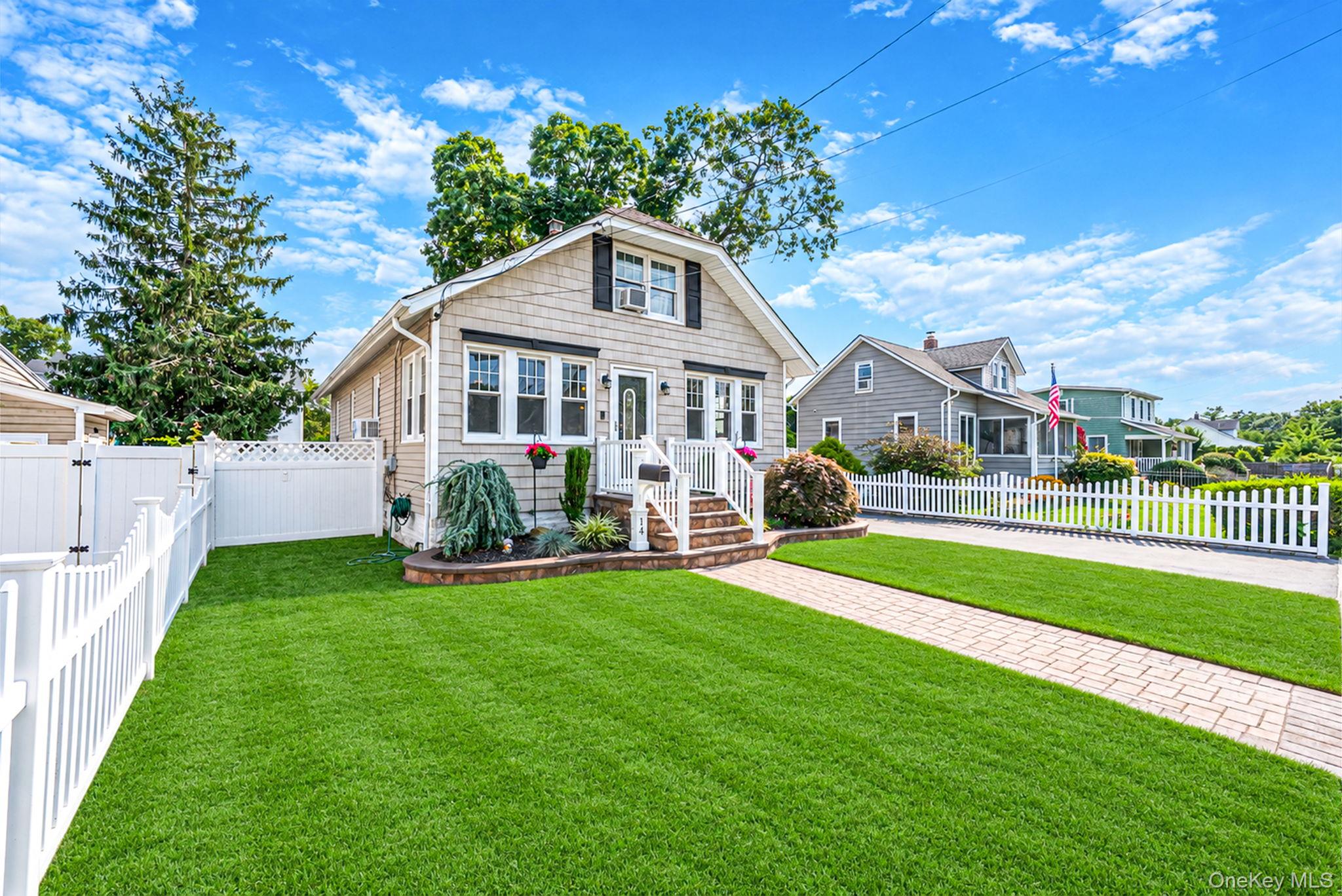 1st image of 14 Andrew Ave, Islip, NY 11752 | MLS# 1038336