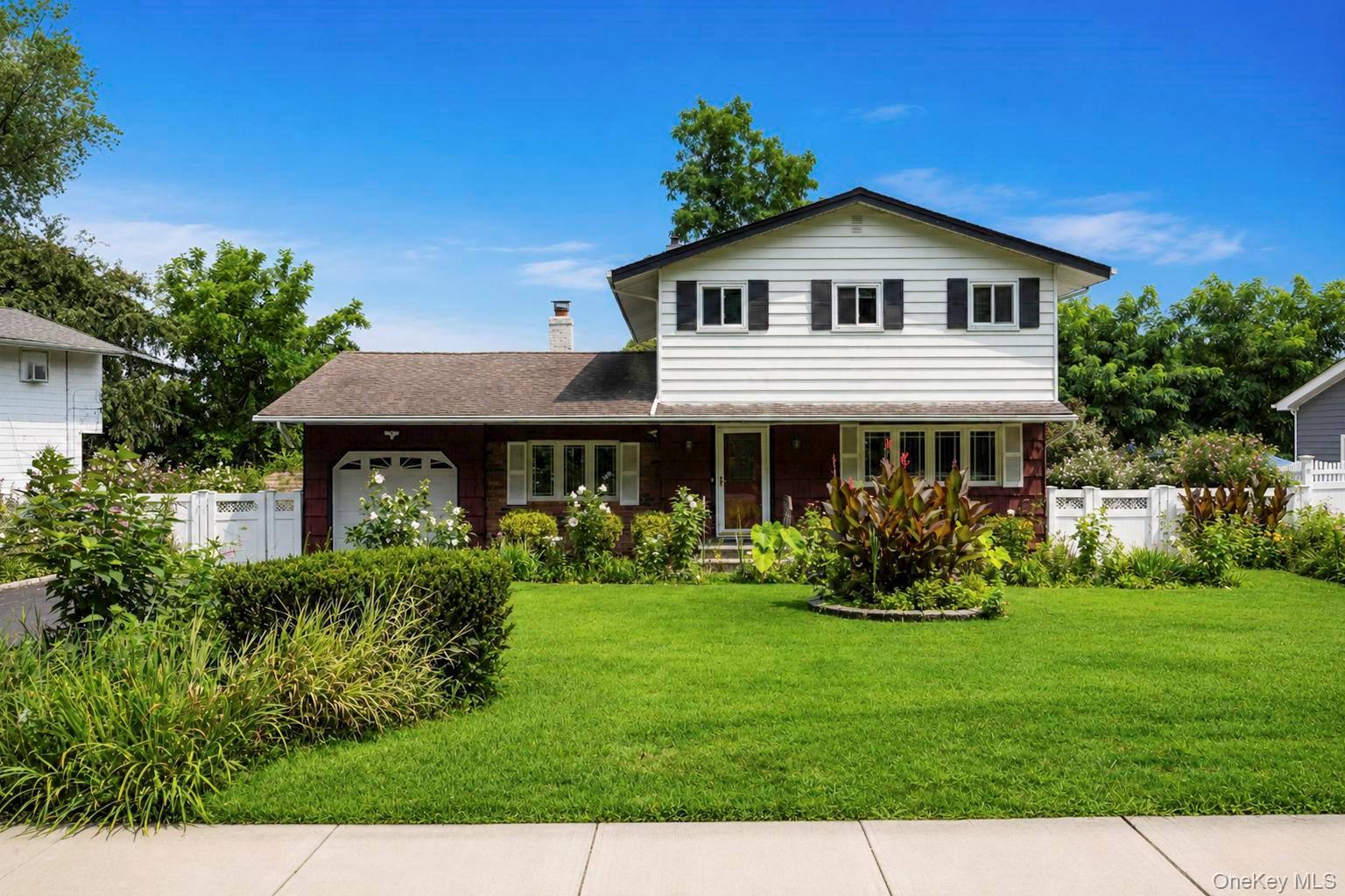 2nd image of 172 Lawrence Rd, Smithtown, NY 11754 | MLS# 1038344