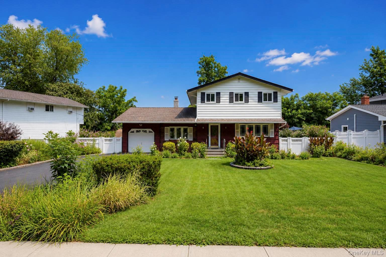 3rd image of 172 Lawrence Rd, Smithtown, NY 11754 | MLS# 1038344
