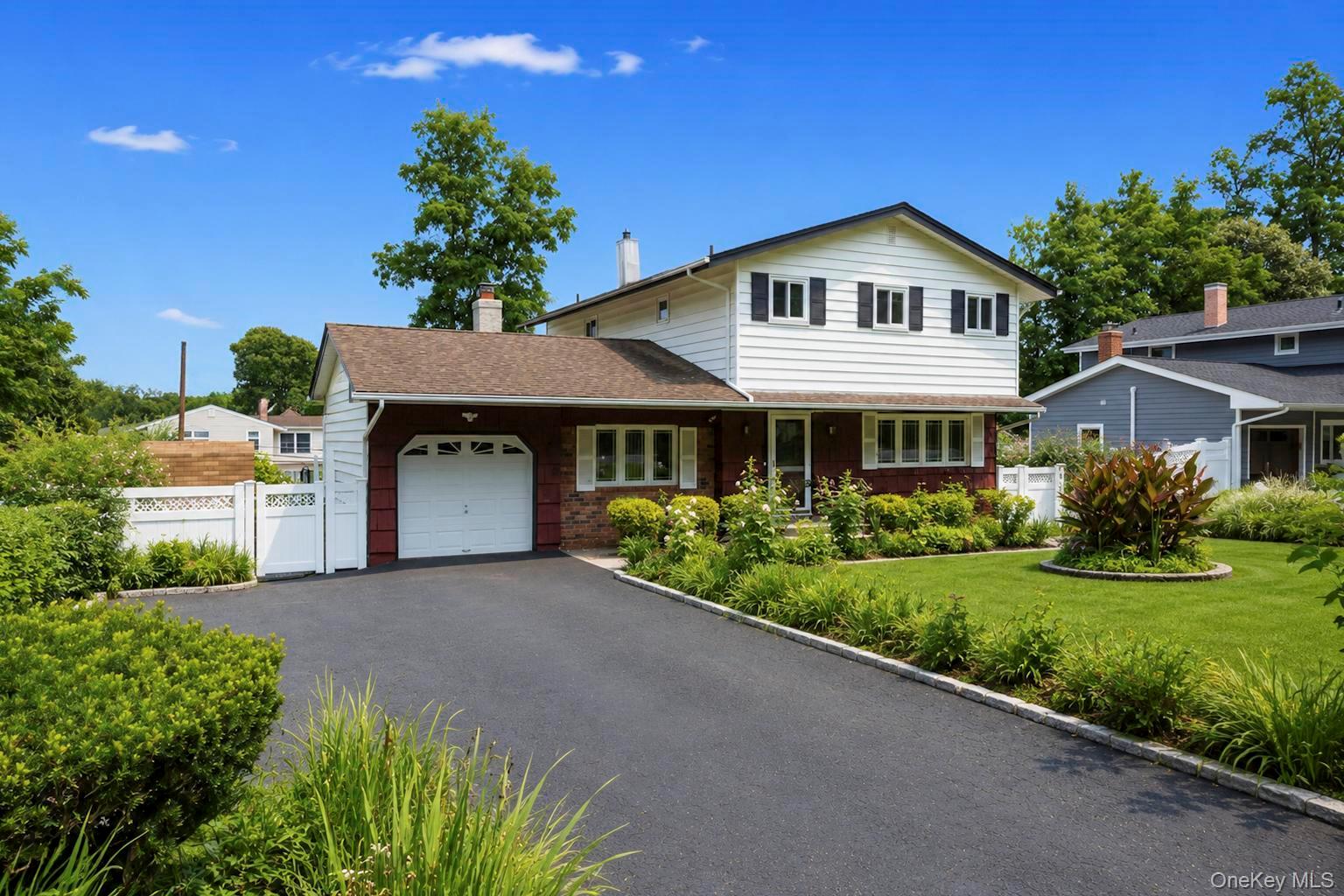 4th image of 172 Lawrence Rd, Smithtown, NY 11754 | MLS# 1038344