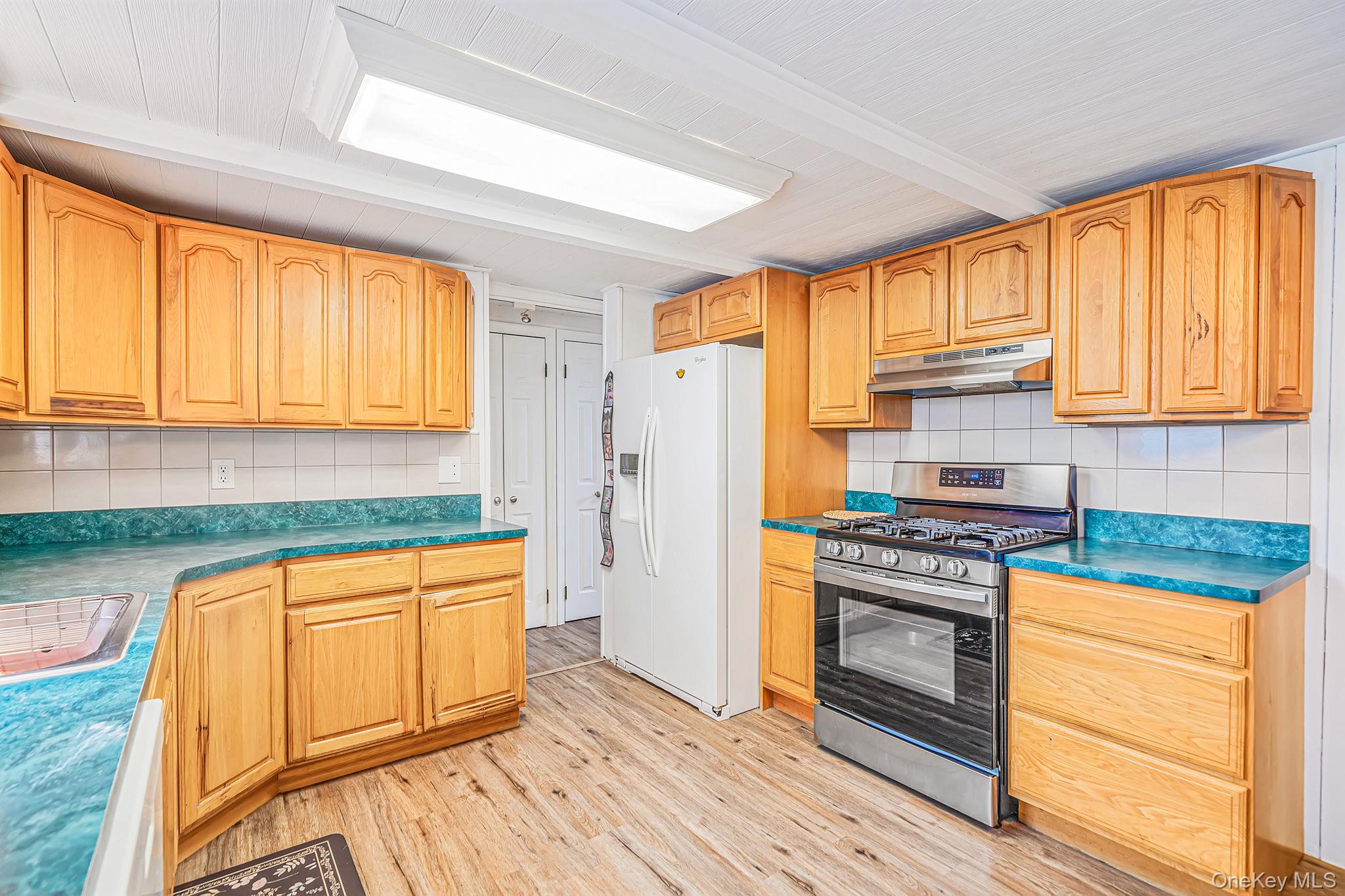 3rd image of 44 Buckskin Ln, Brookhaven, NY 11784 | MLS# 1038346