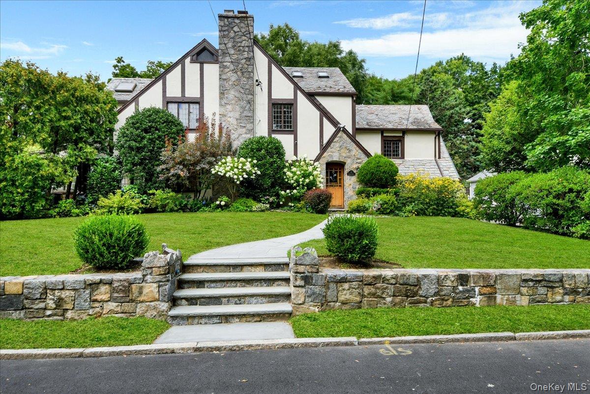 1st image of 7 Denman Pl, Mount Vernon, NY 10552 | MLS# 1038366