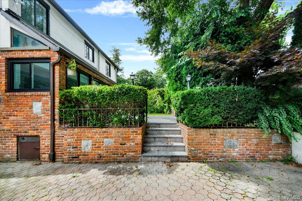 5th image of 7 Denman Pl, Mount Vernon, NY 10552 | MLS# 1038366