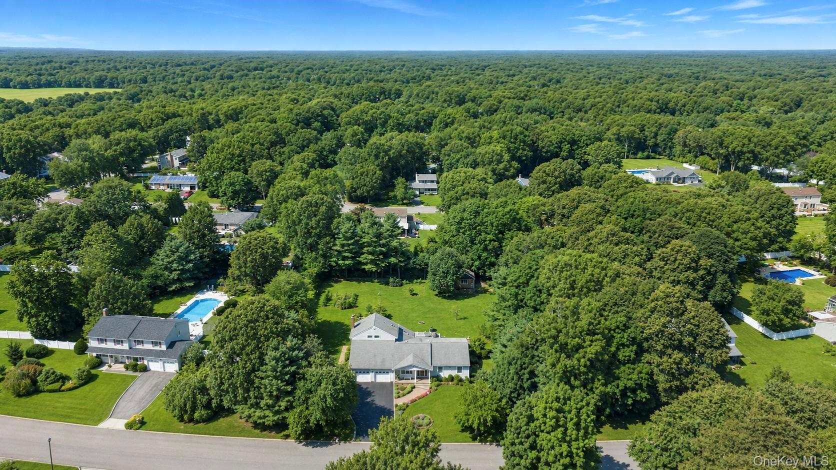5th image of 29 Niewood Dr, Brookhaven, NY 11961 | MLS# 1038374