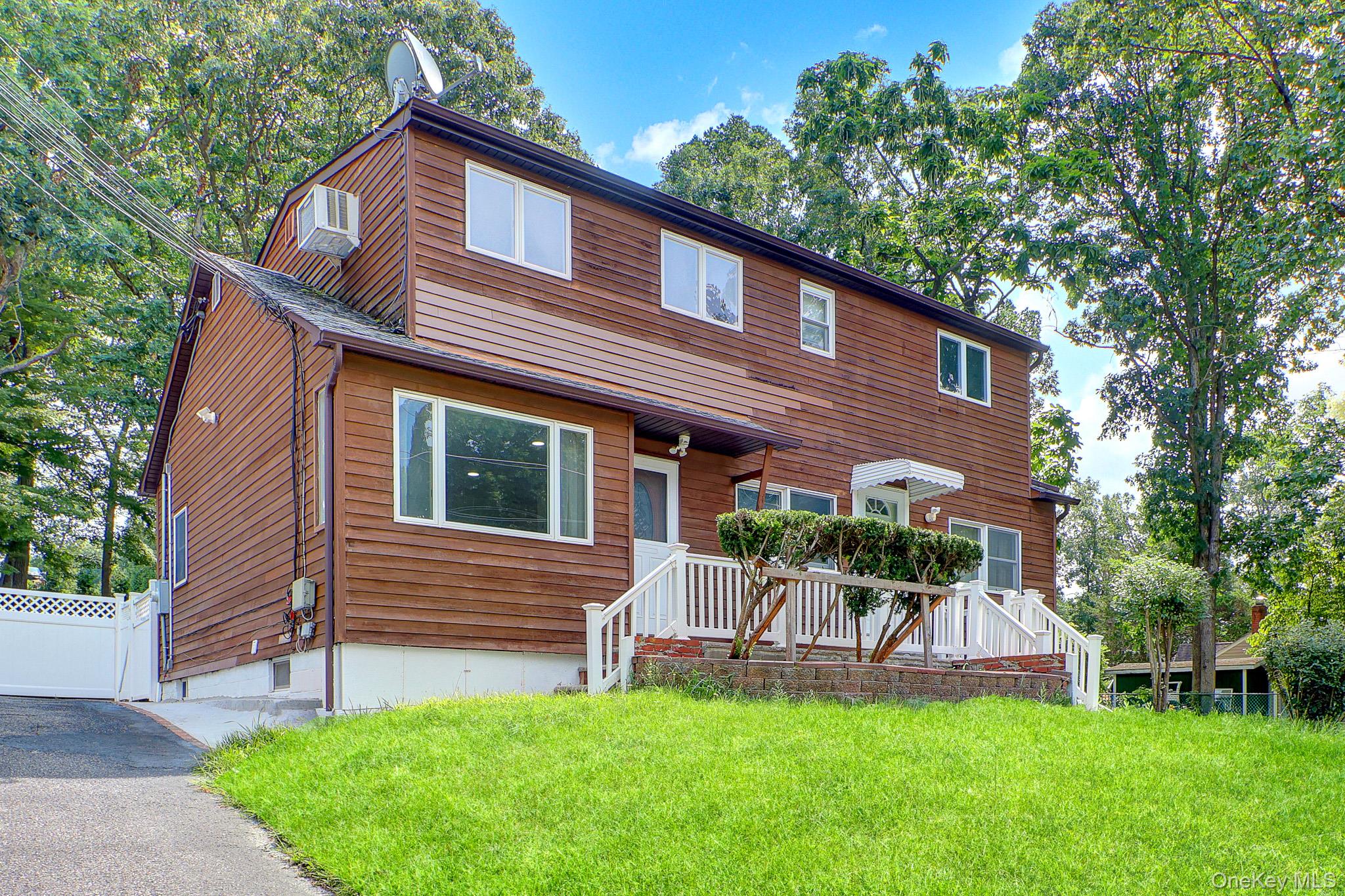 1st image of 653 Meadow Rd, Smithtown, NY 11787 | MLS# 1038388