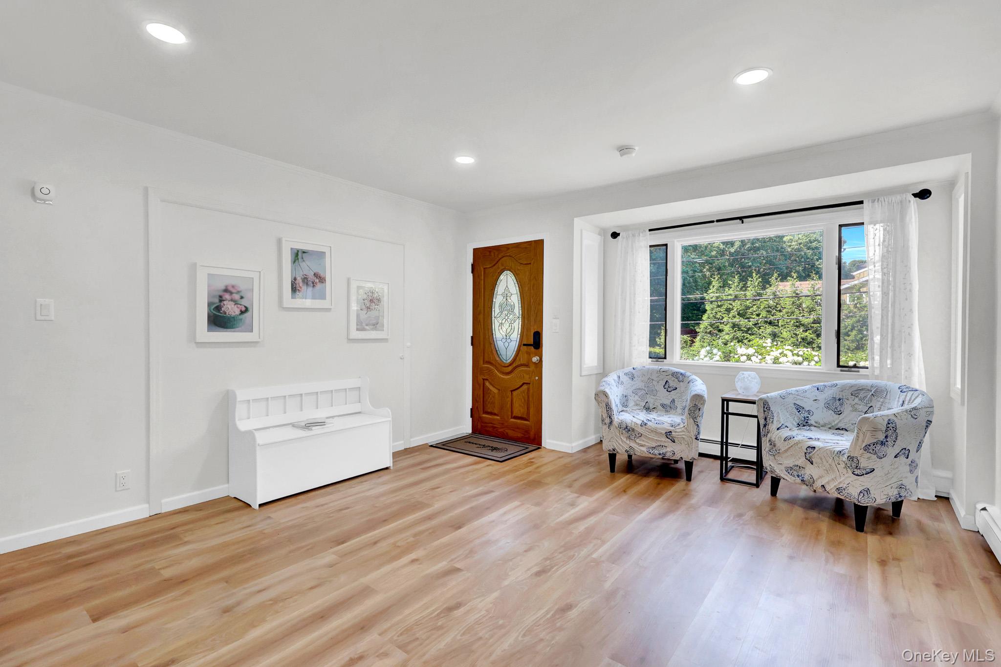 5th image of 653 Meadow Rd, Smithtown, NY 11787 | MLS# 1038388