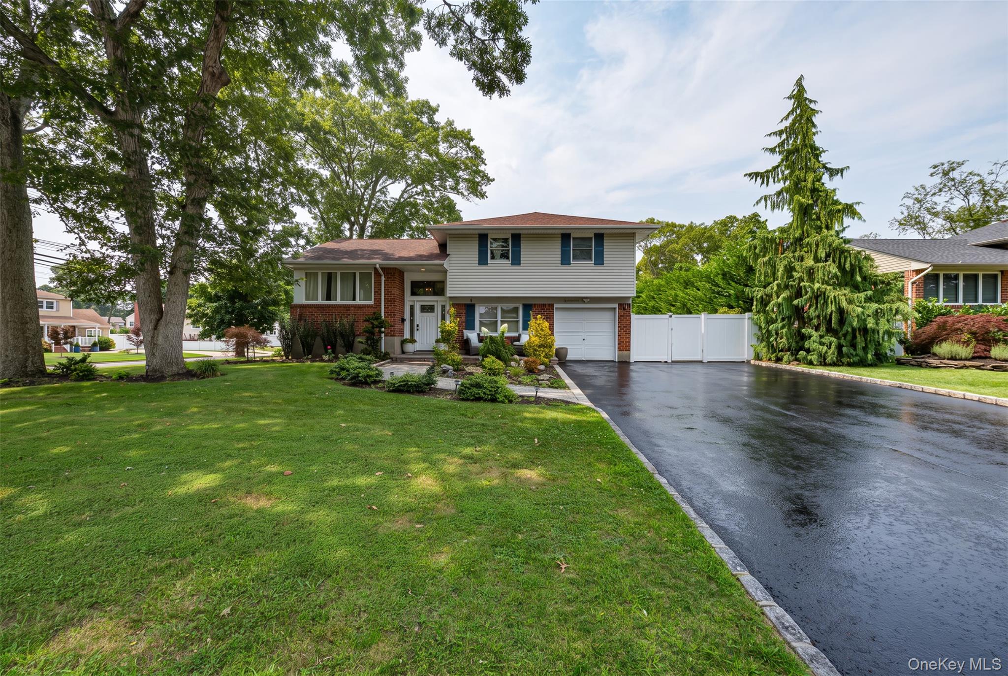 35th image of 9 Carole Ln, Islip, NY 11730 | MLS# 1038422