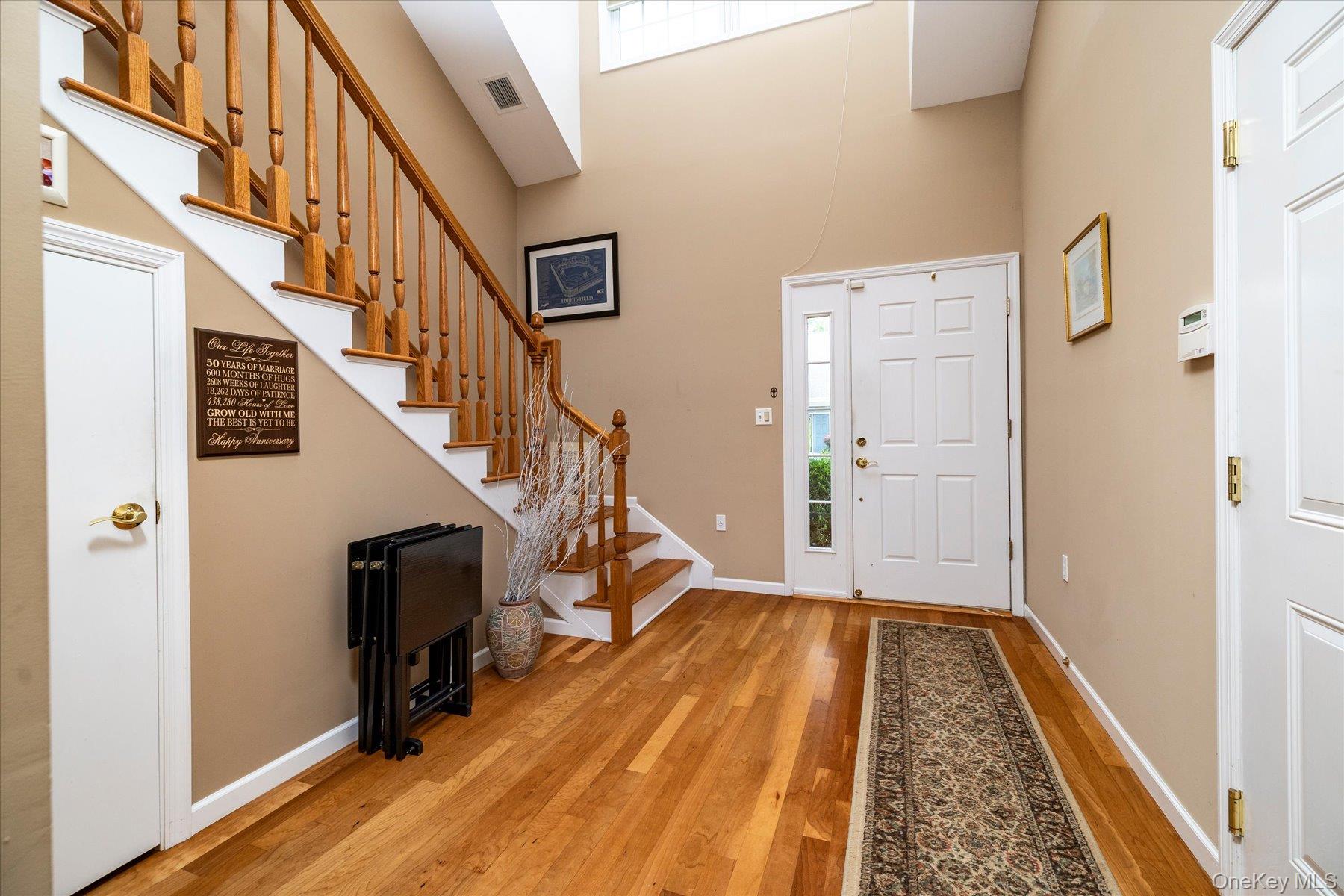 2nd image of 196 Pond View Dr, North Hempstead, NY 11050 | MLS# 1038436
