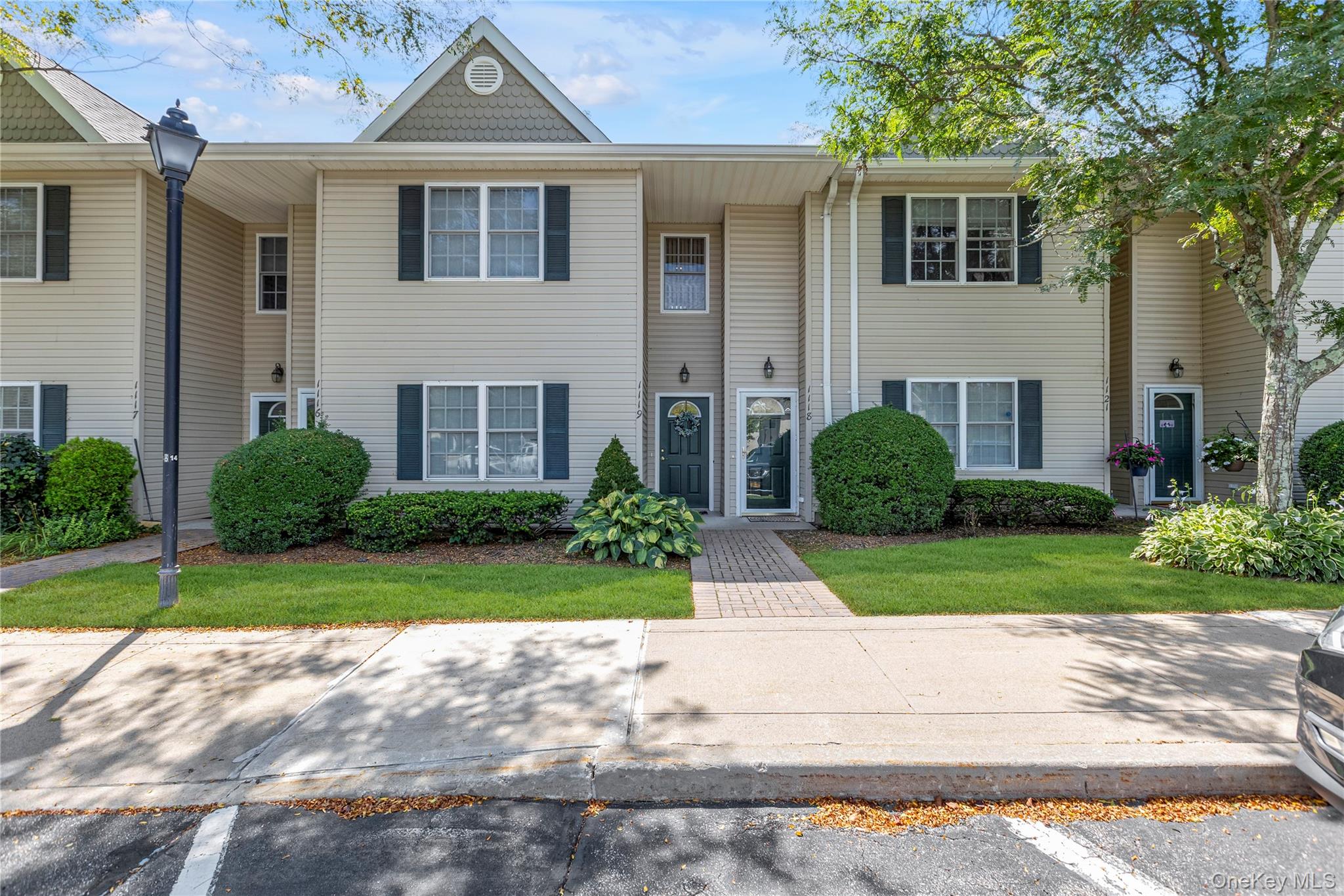 1st image of 1118 Savoy Dr, Huntington, NY 11747 | MLS# 1038468