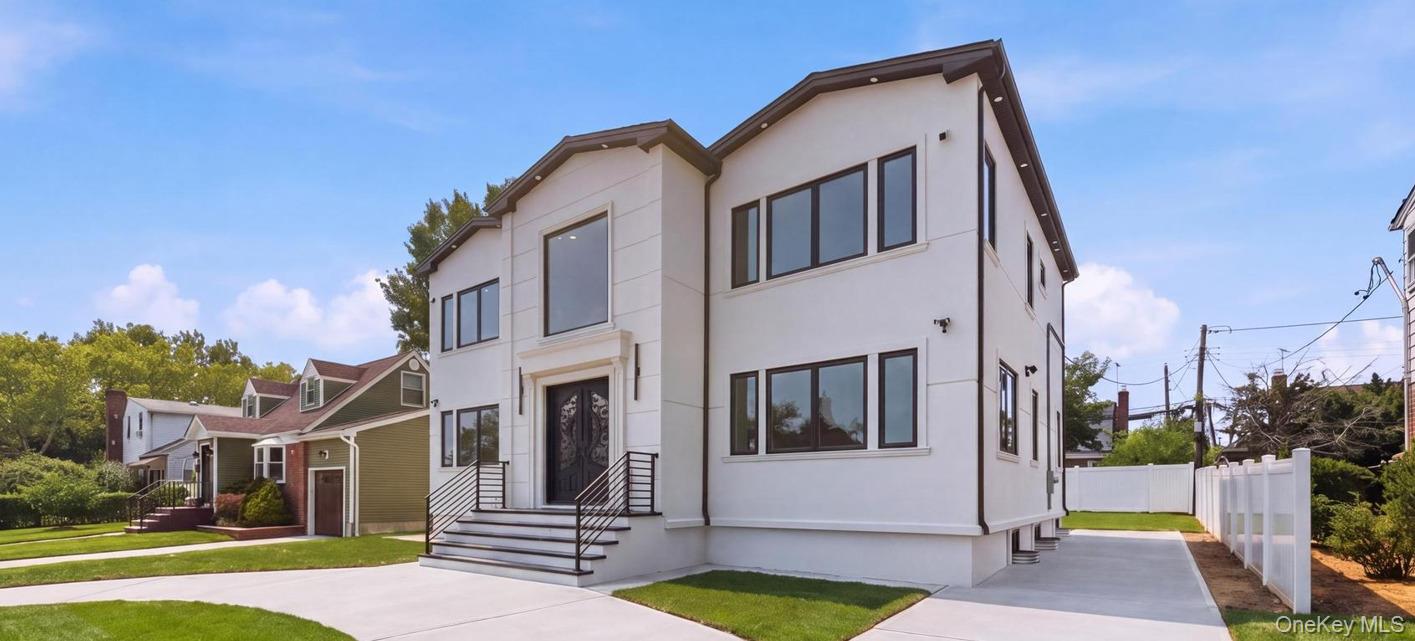 2nd image of 387 Sherbourne Rd, Hempstead, NY 11580 | MLS# 1038473