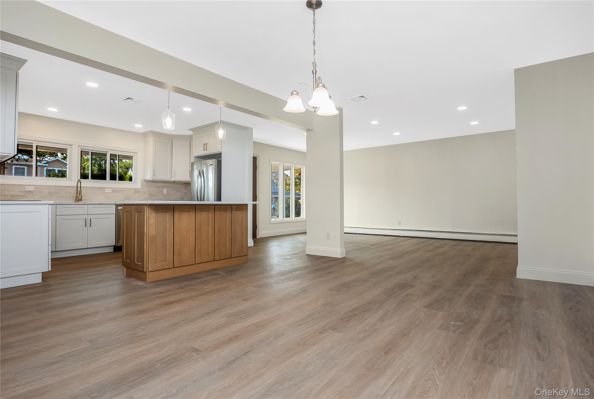 4th image of 85 Twin Ln N, Hempstead, NY 11793 | MLS# 1038493
