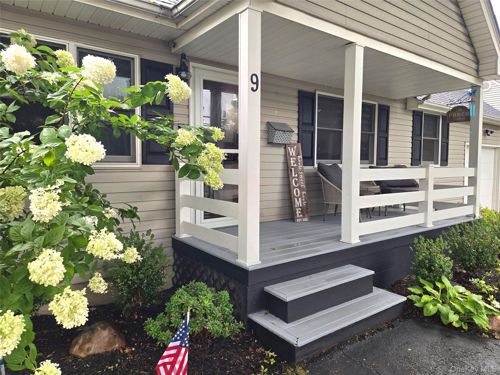 2nd image of 9 Runyon St, Islip, NY 11706 | MLS# 1038496