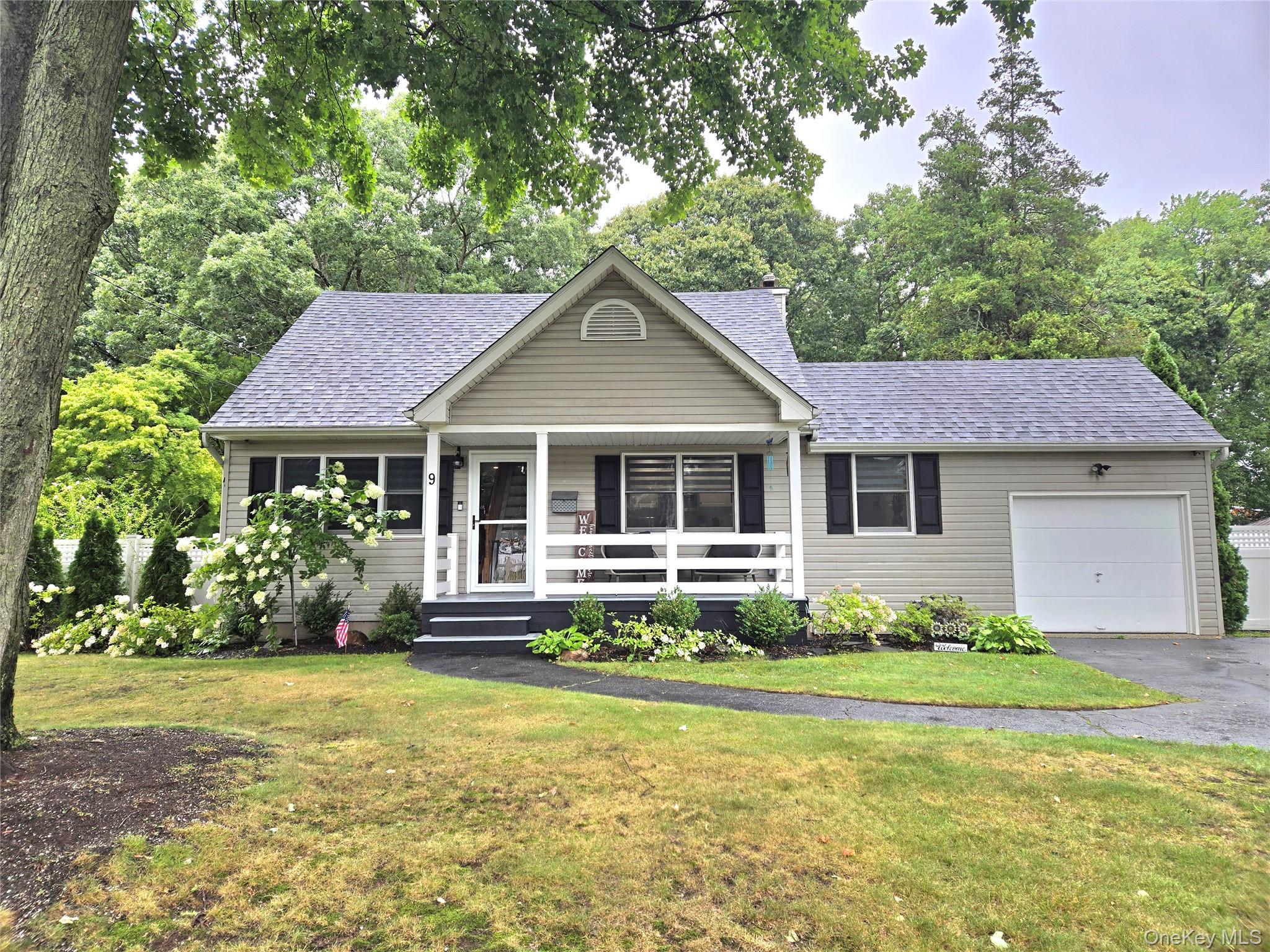 1st image of 9 Runyon St, Islip, NY 11706 | MLS# 1038496