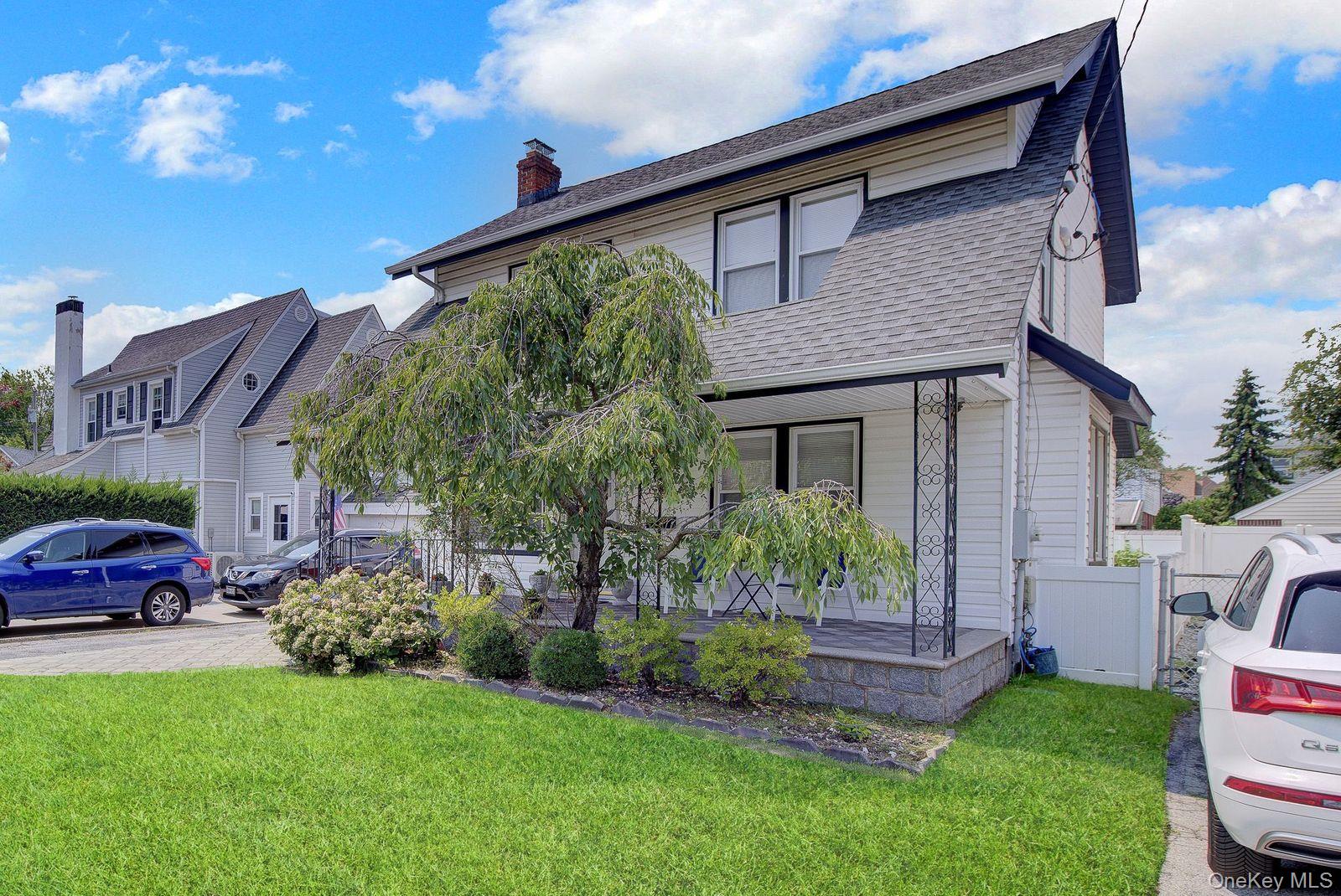 3rd image of 9 Christabel St, Hempstead, NY 11563 | MLS# 1038504