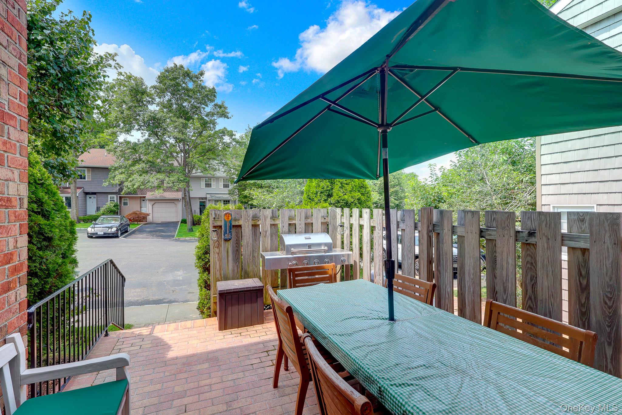 4th image of 11 Clubhouse Ct, Oyster Bay, NY 11797 | MLS# 1038513