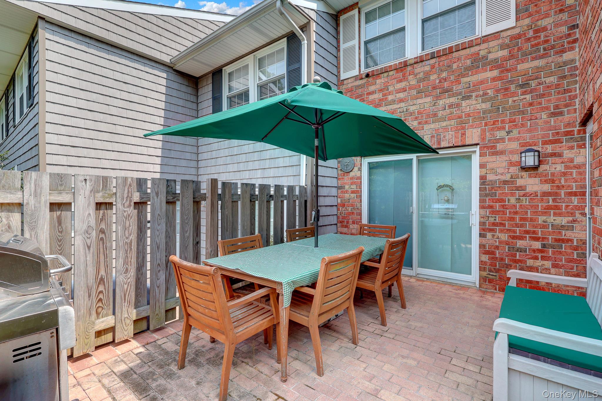 3rd image of 11 Clubhouse Ct, Oyster Bay, NY 11797 | MLS# 1038513