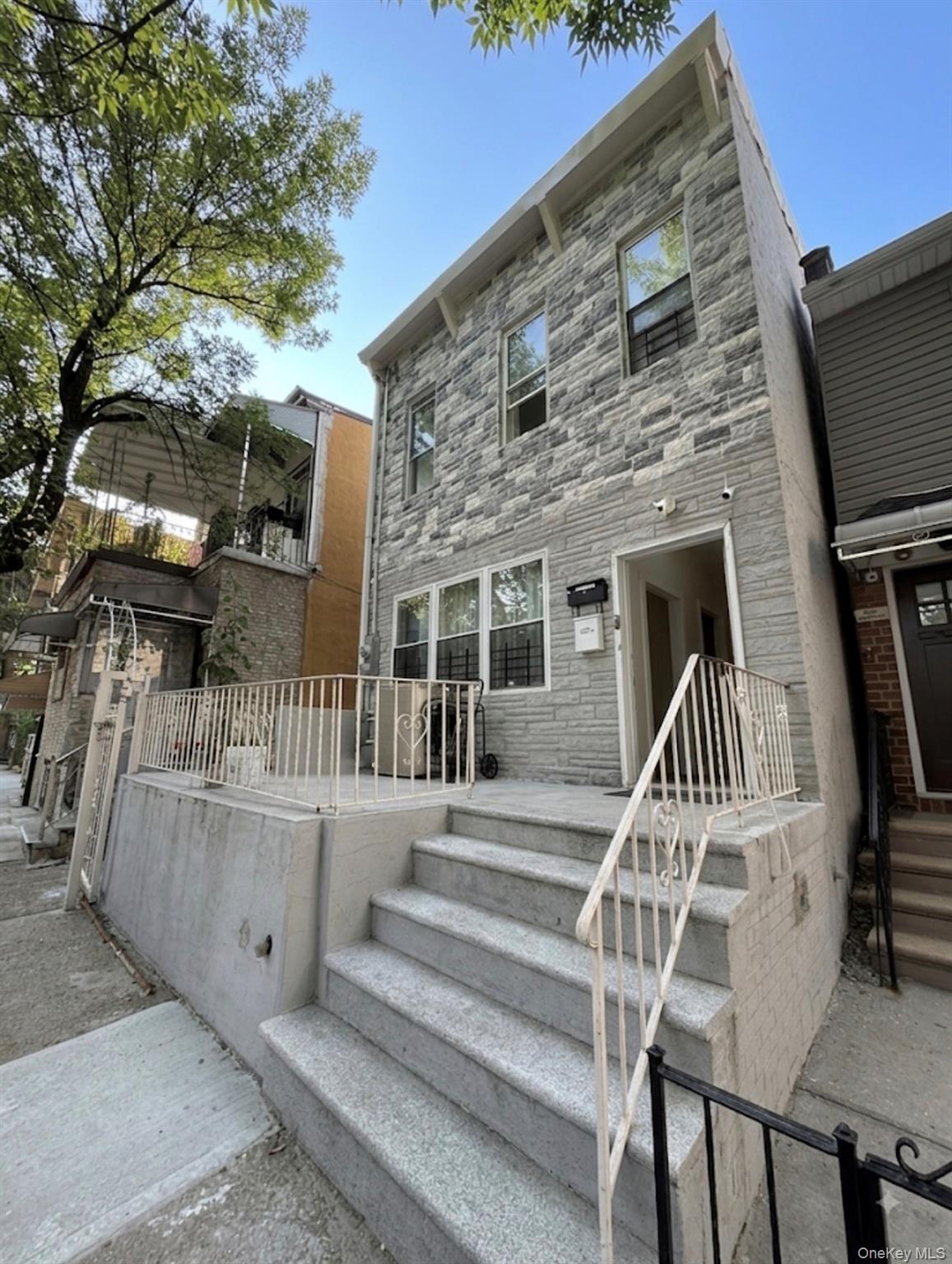 3rd image of 8121 102Nd Ave, New York, NY 11416 | MLS# 1038526