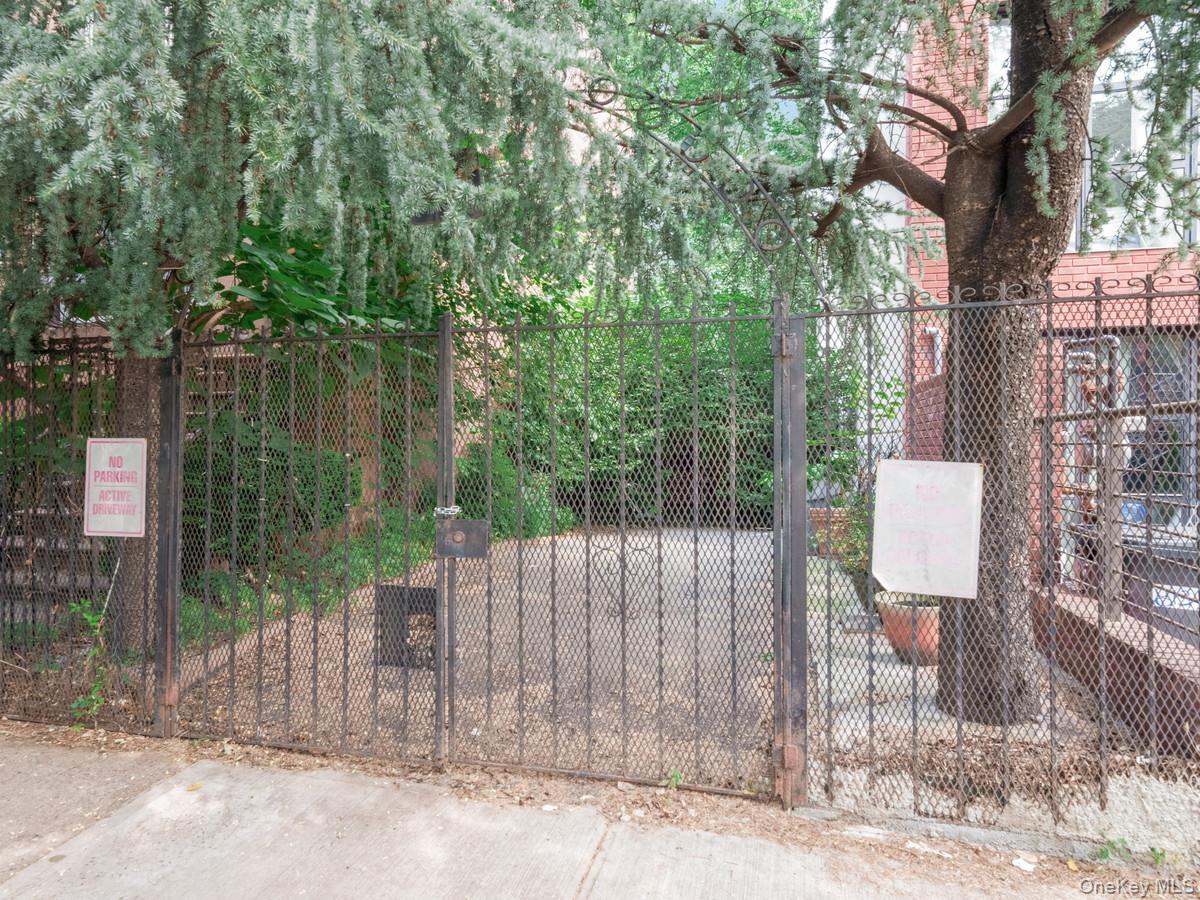 4th image of 809A Greene Avenue #HSE, New York, NY 11221 | MLS# 1038528
