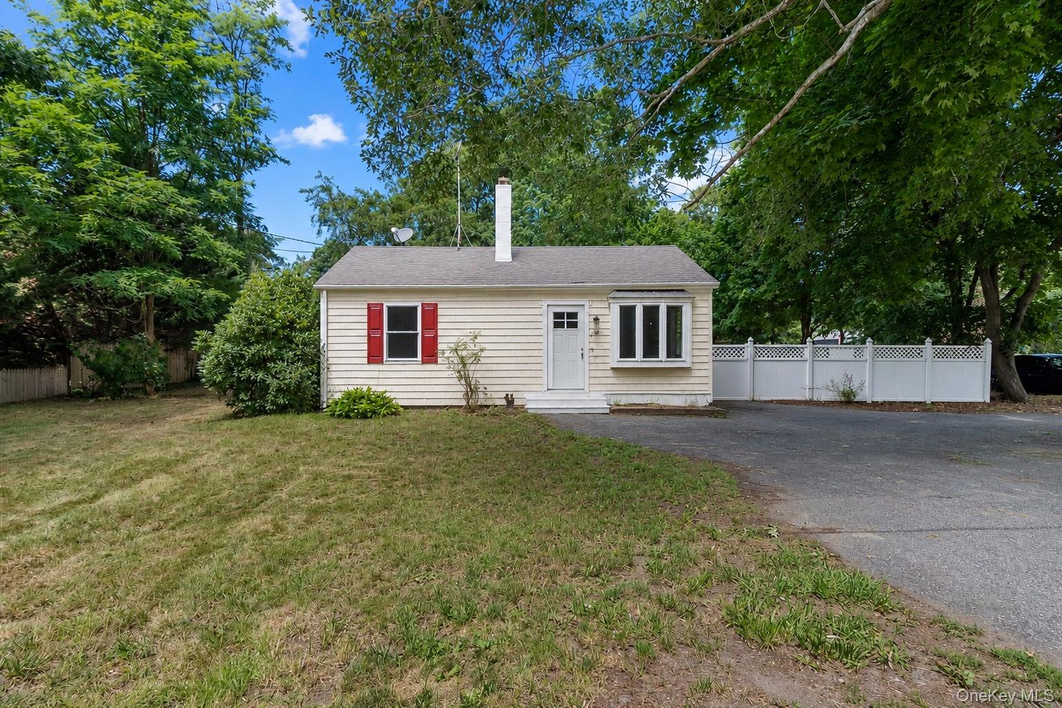 2nd image of 685 Horseblock Rd, Brookhaven, NY 11719 | MLS# 1038543