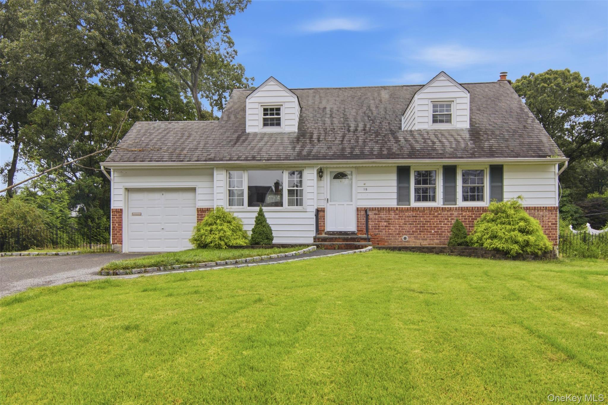 1st image of 15 Apple Ln, Smithtown, NY 11725 | MLS# 1038550