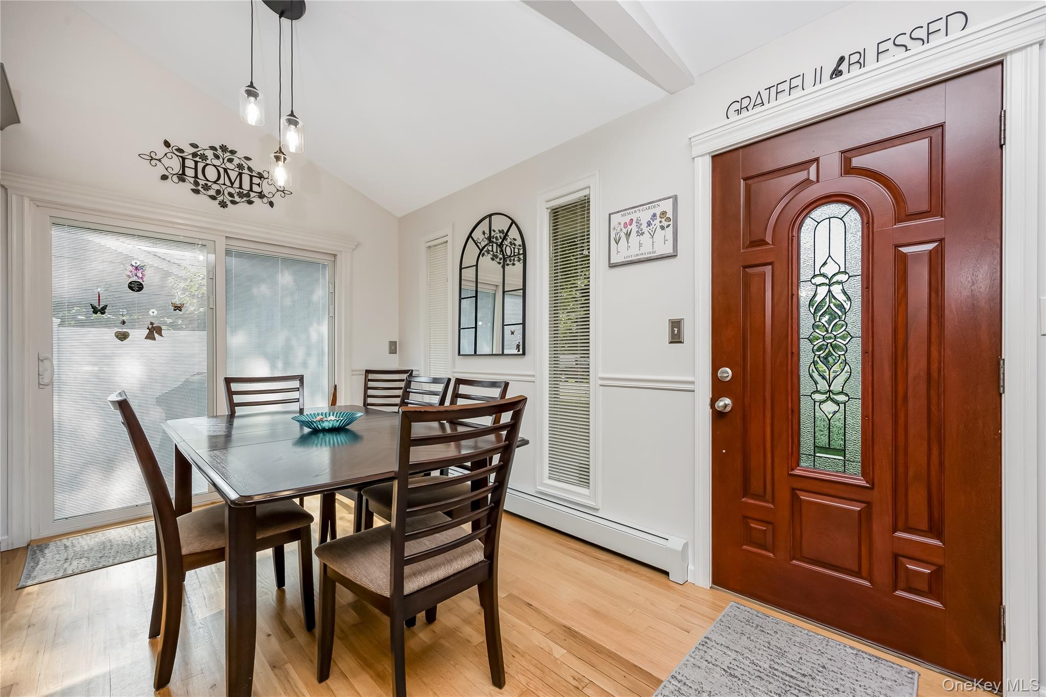 4th image of 10 Larkin St, Babylon, NY 11735 | MLS# 1038552