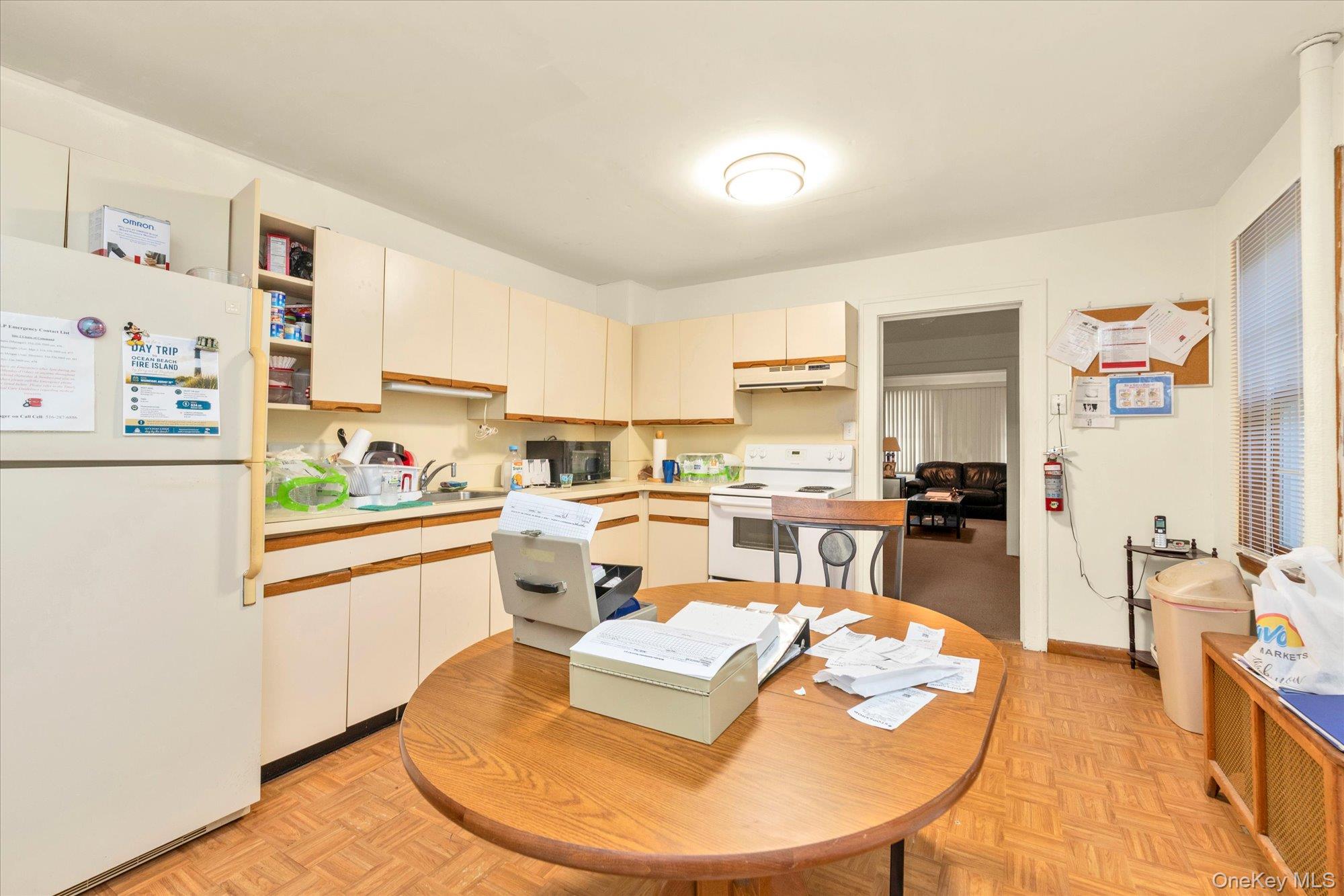 3rd image of 343 Roslyn Ave, North Hempstead, NY 11514 | MLS# 1038554