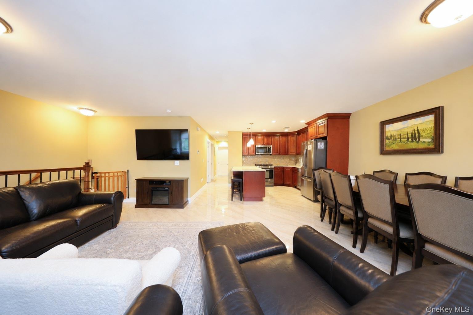 4th image of 23 Wiltshire Ln, New York, NY 10309 | MLS# 1038574