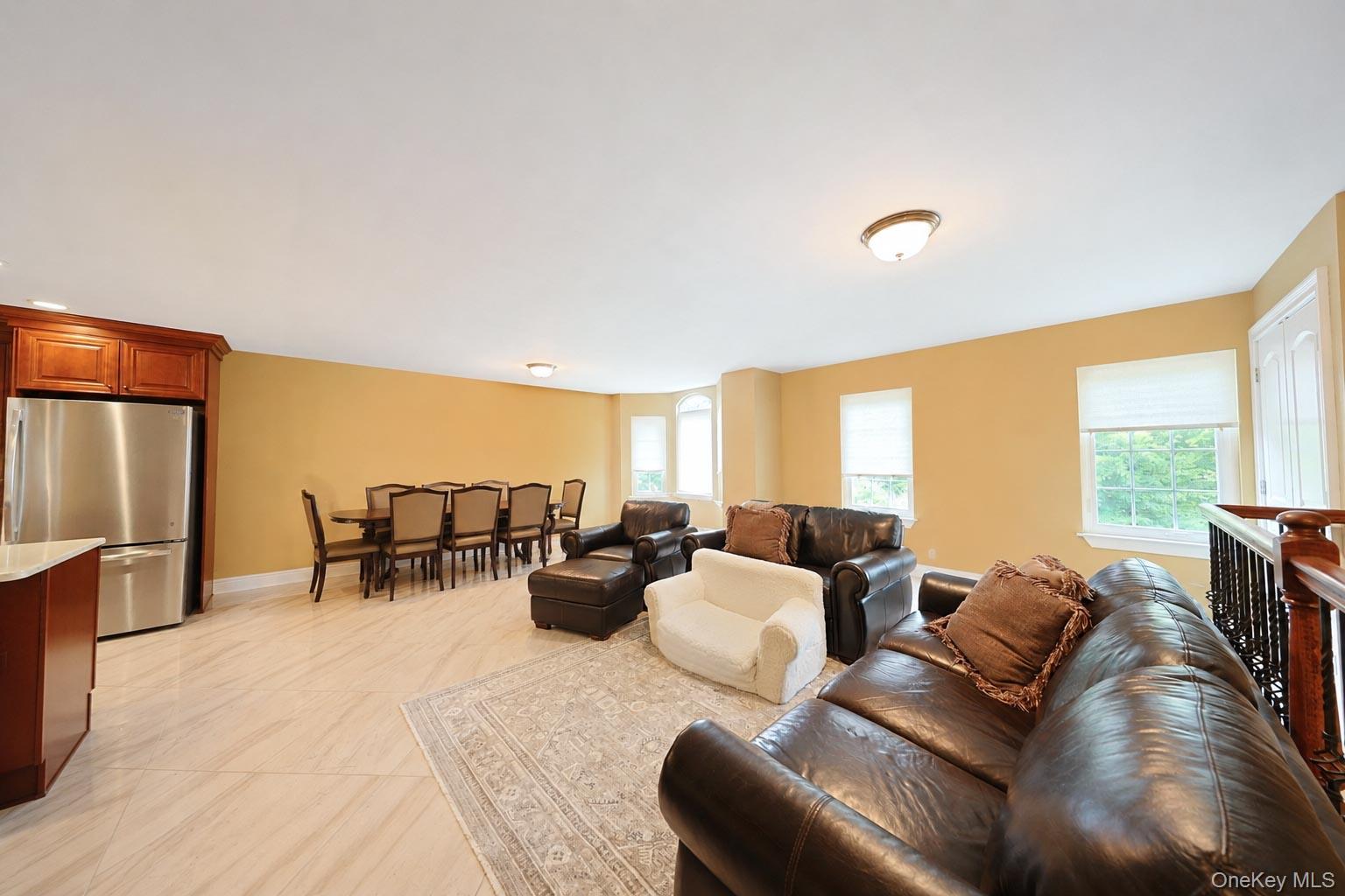 5th image of 23 Wiltshire Ln, New York, NY 10309 | MLS# 1038574