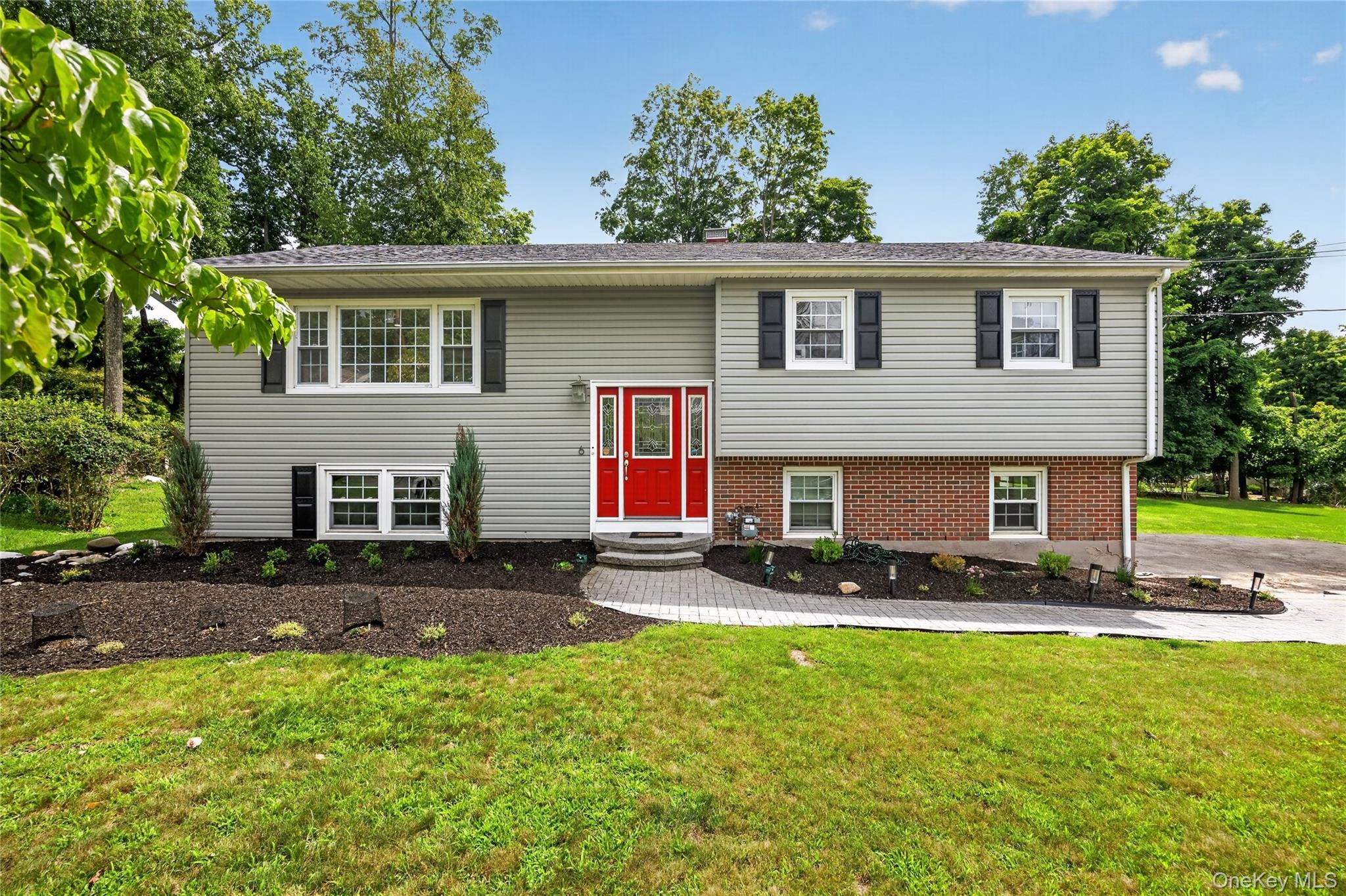 1st image of 6 Linda Ln, Orangetown, NY 10965 | MLS# 1038610