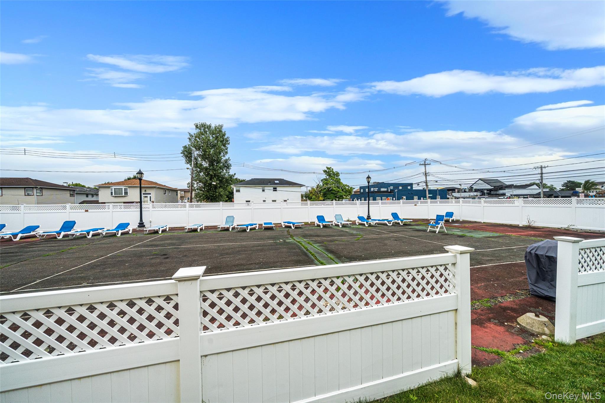 2nd image of 725 Miller Ave, Hempstead, NY 11520