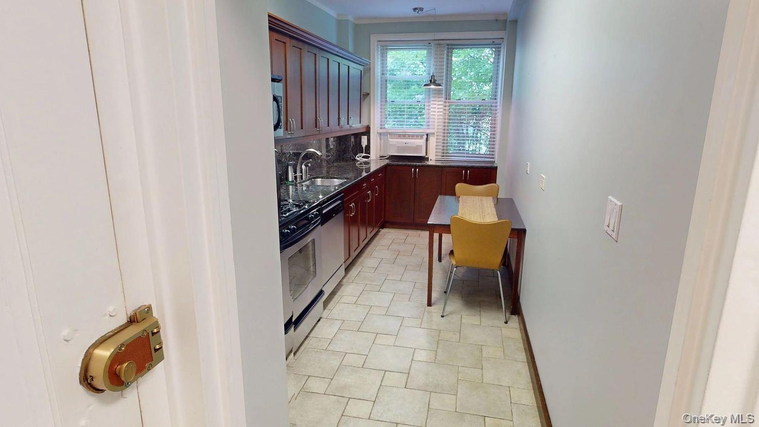 2nd image of 48 18 44th St #1C, New York, NY 11377 | MLS# 1038620