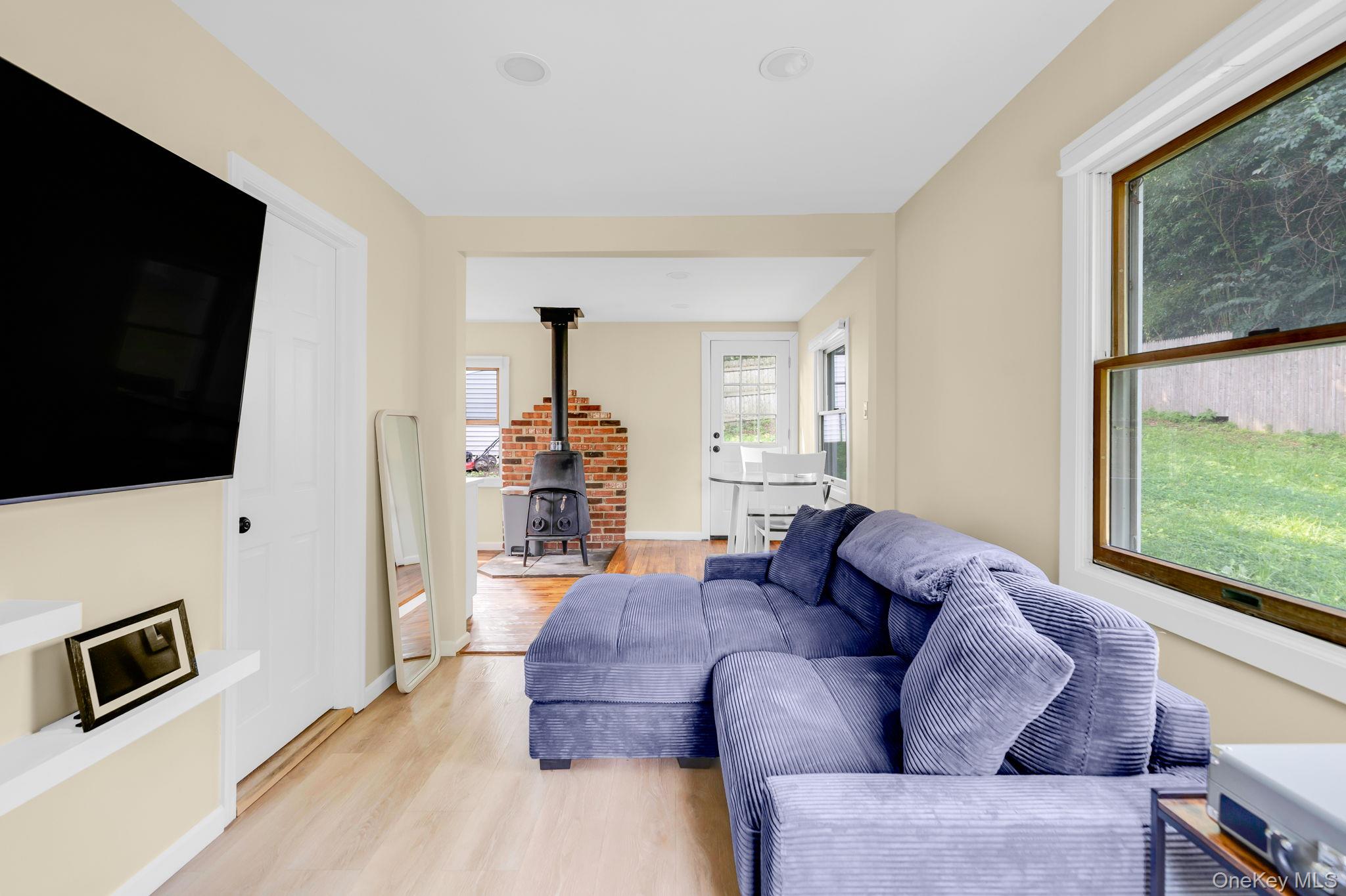 4th image of 18 Port Jefferson Rd, Brookhaven, NY 11789 | MLS# 1038657