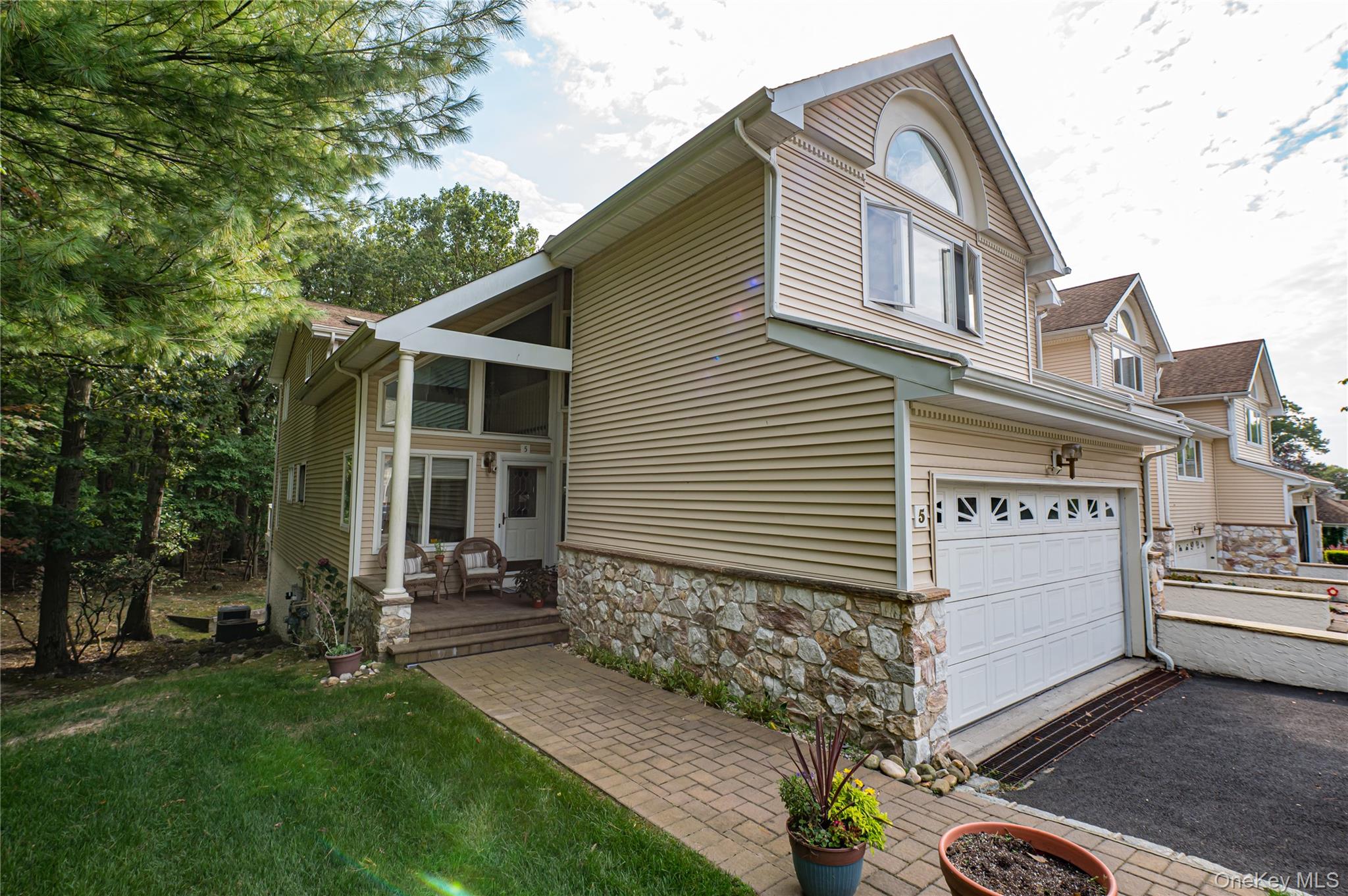 2nd image of 5 Princess Tree Ct, Brookhaven, NY 11777 | MLS# 1038668