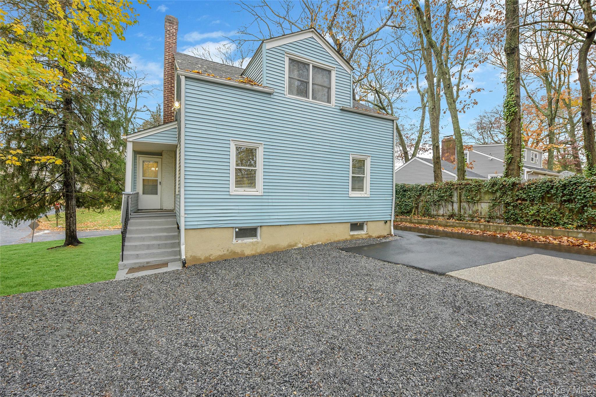 4th image of 3 Jarvis Ct, Huntington, NY 11743 | MLS# 1038681