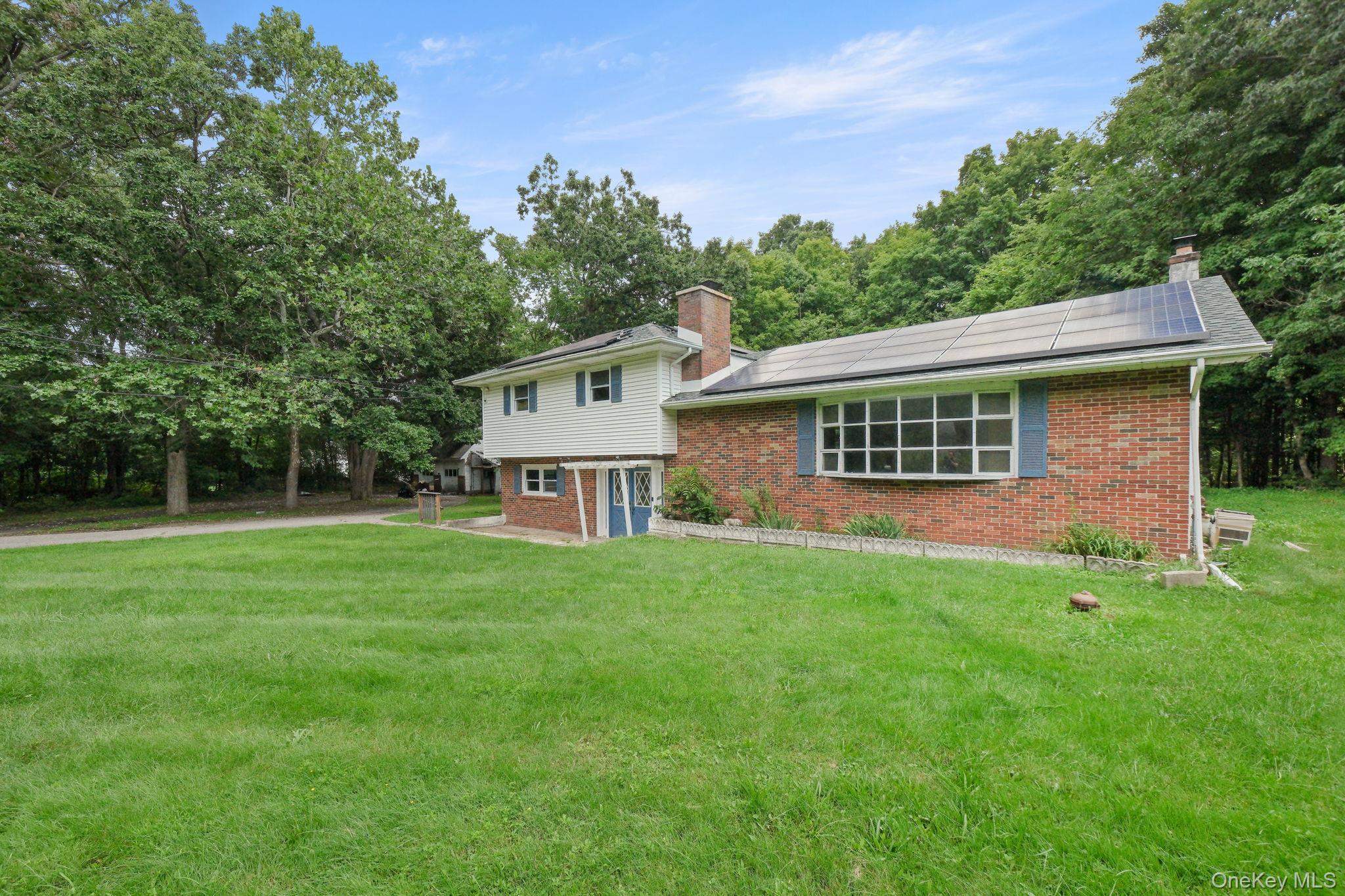 2nd image of 10 Creeden Dr, Middletown, NY 10940 | MLS# 1038714