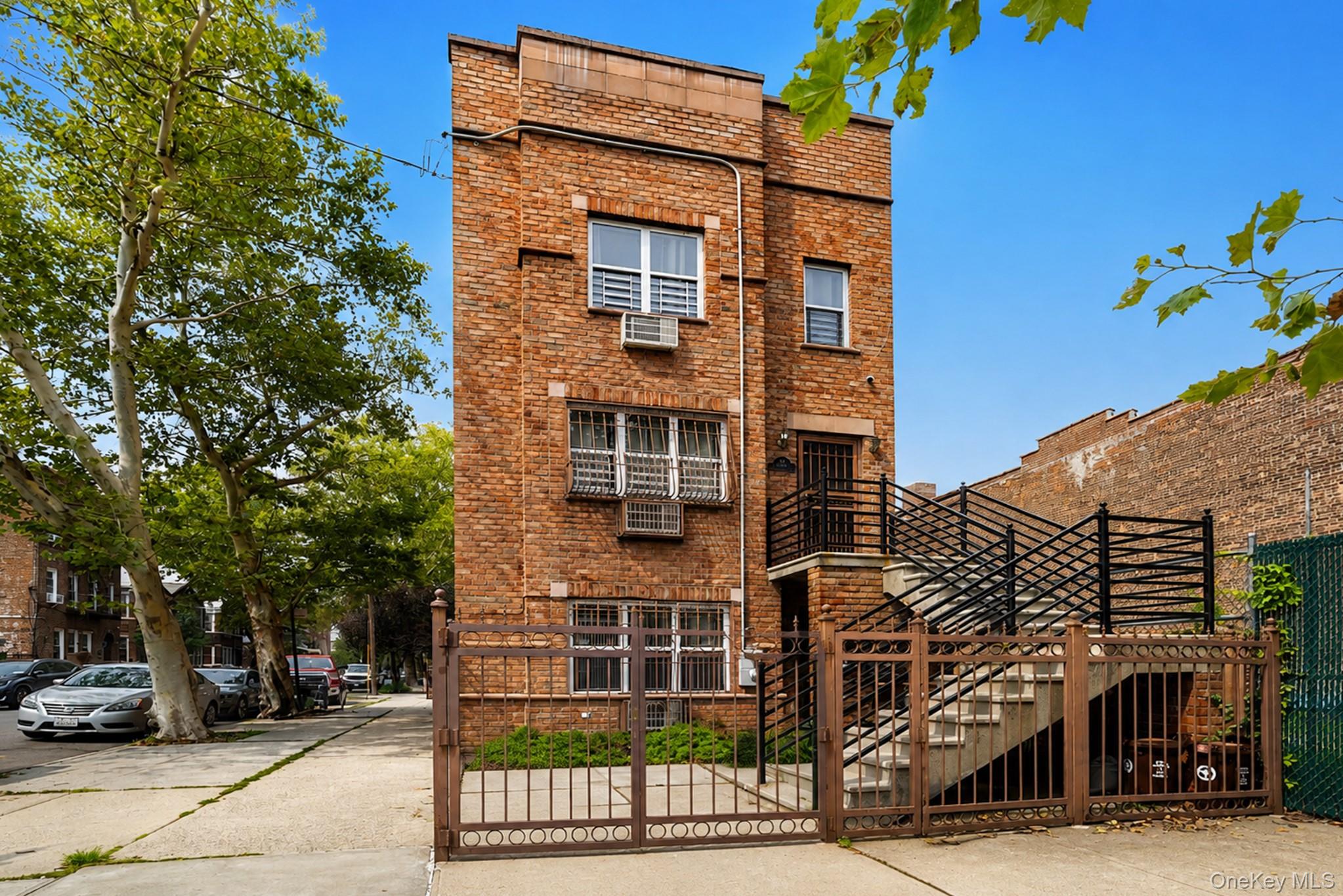 2nd image of 143 Newport St, New York, NY 11212 | MLS# 1038756