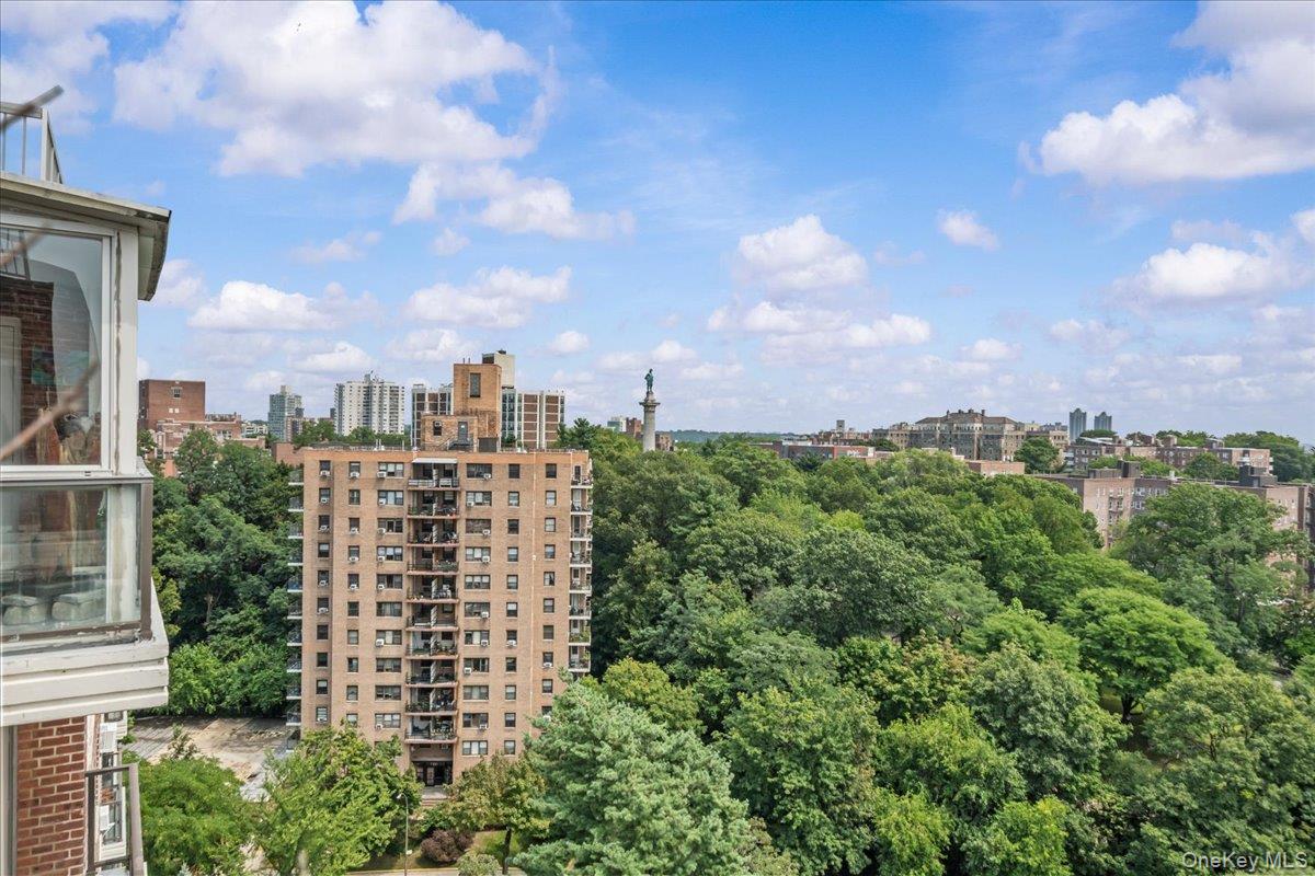 2nd image of 750 Kappock St, New York, NY 10463