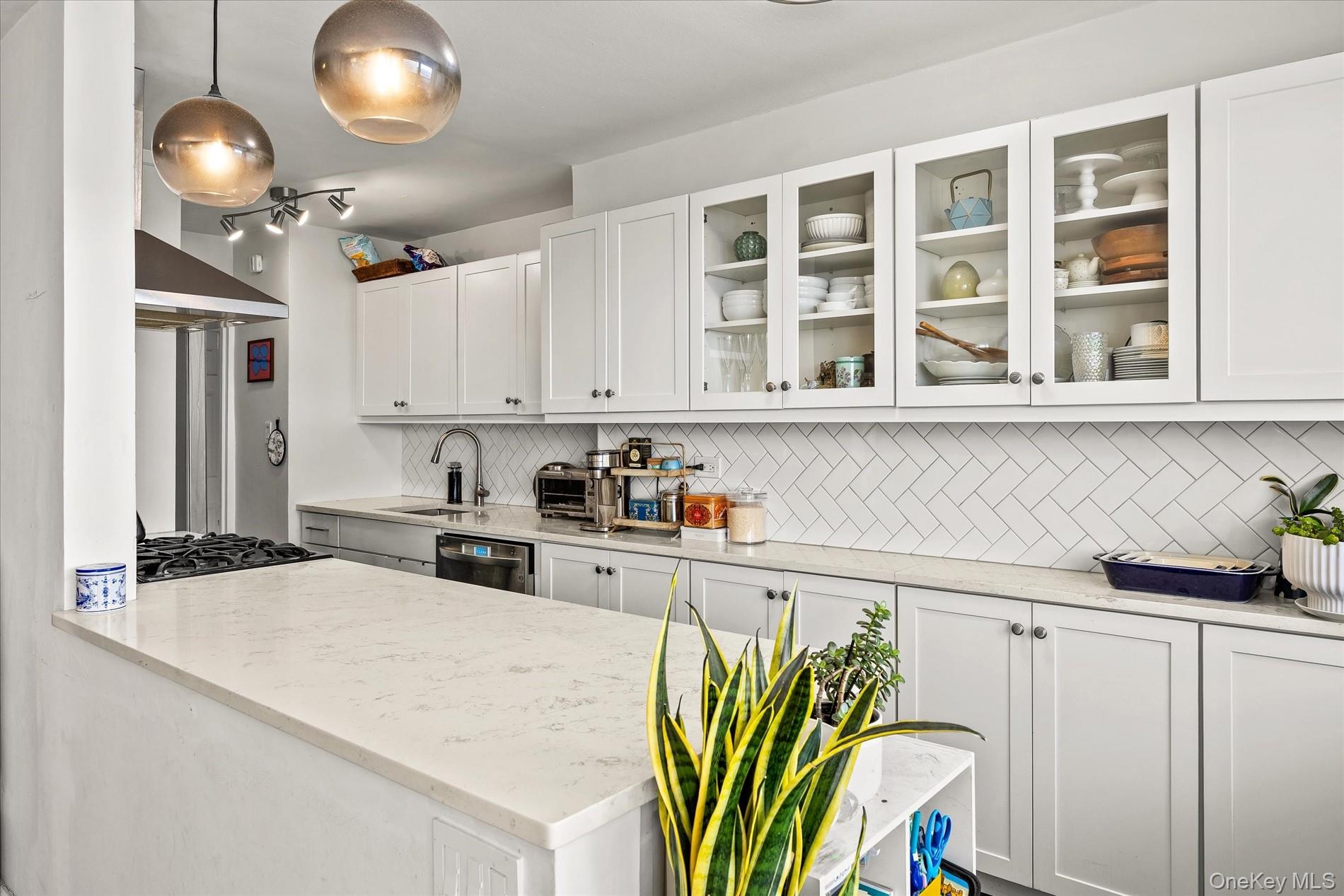 3rd image of 102-30 66Th Rd #25F, New York, NY 11375 | MLS# 1038767