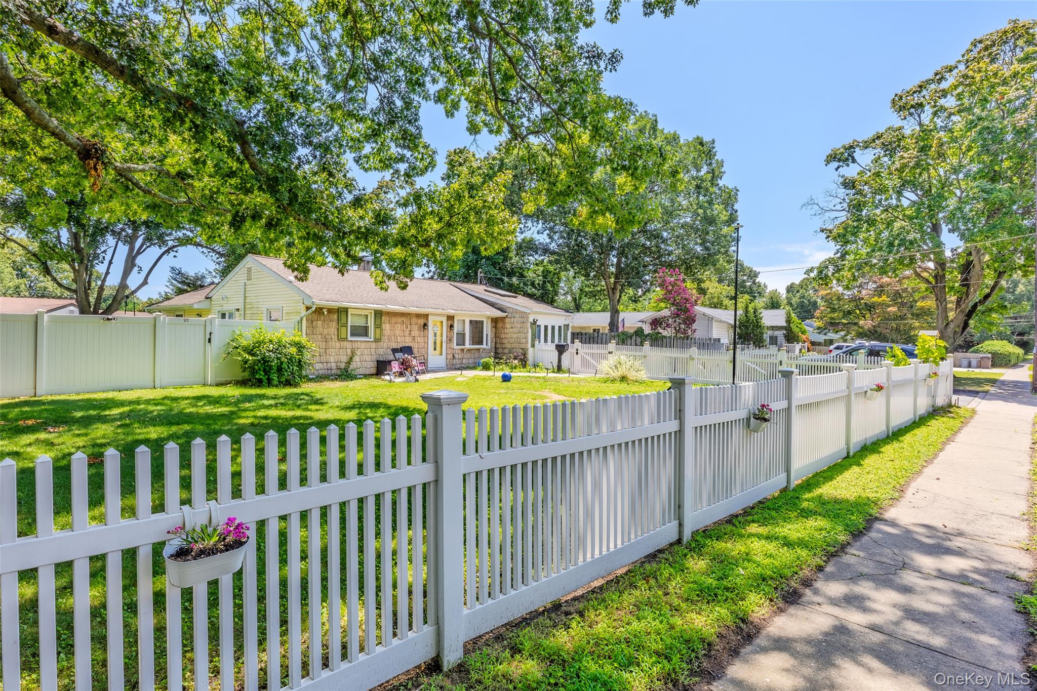 2nd image of 1023 Udall Rd, Islip, NY 11706 | MLS# 1038855