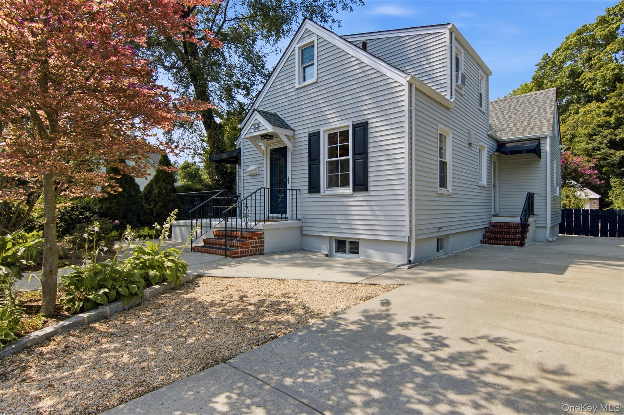 1st image of 32 Franklin Ave, Oyster Bay, NY 11579 | MLS# 1038898