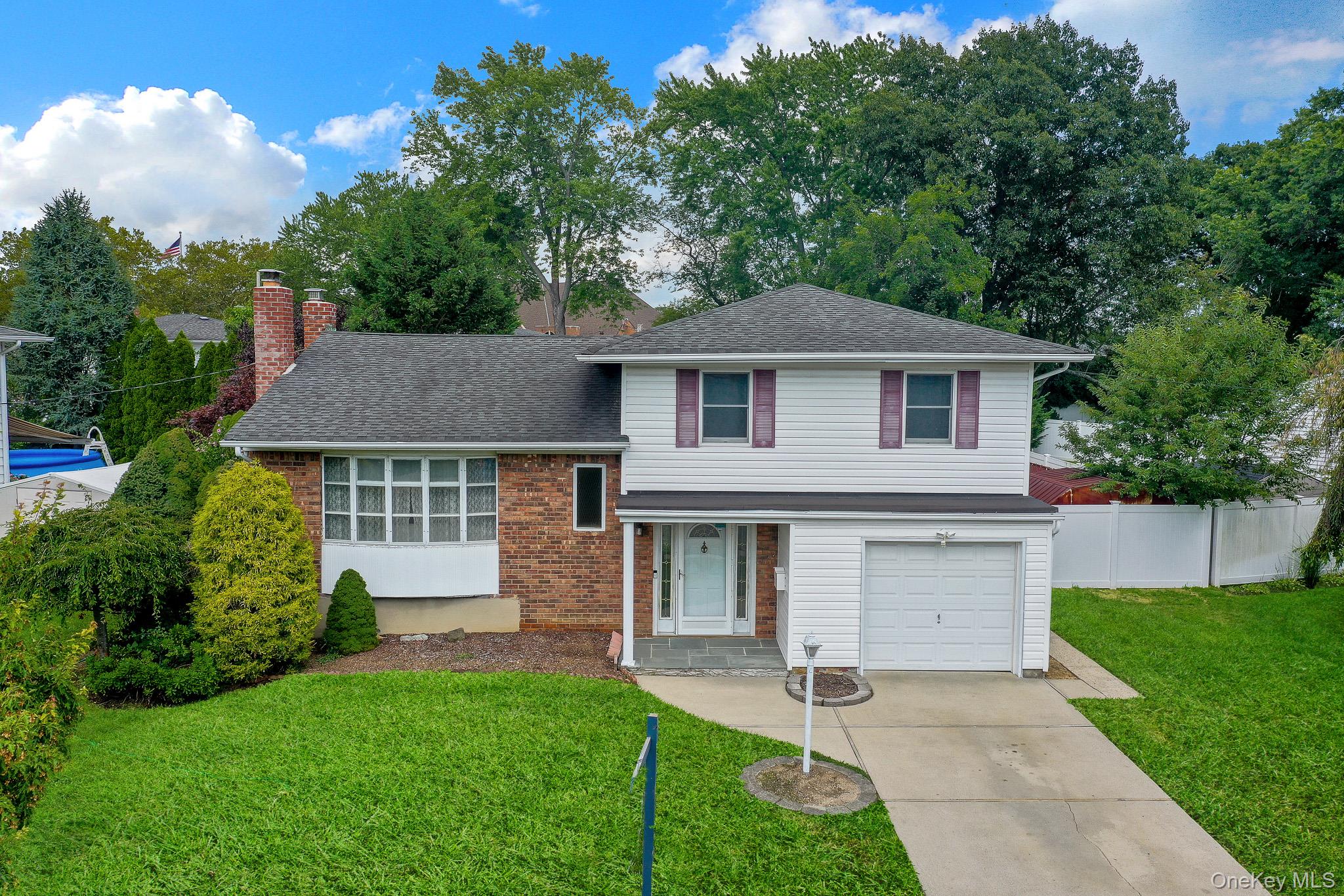 28th image of 14 Poppy Dr, Oyster Bay, NY 11762 | MLS# 1038923