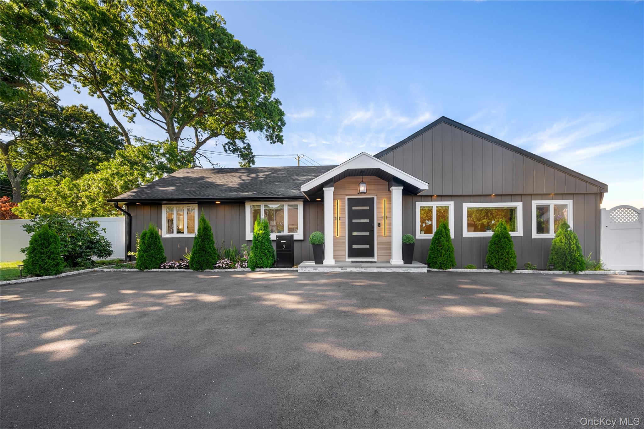2nd image of 7 Tyrconnell Ave, Oyster Bay, NY 11762 | MLS# 1038950