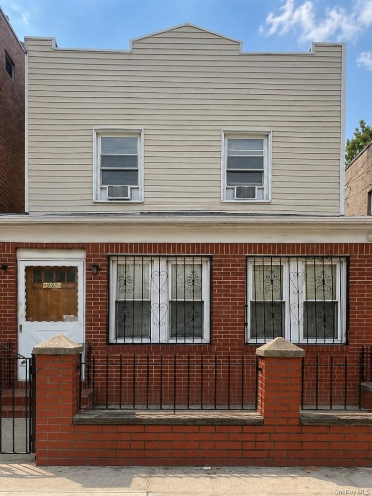 2nd image of 834 E 229th St, New York, NY 10466 | MLS# 1038961