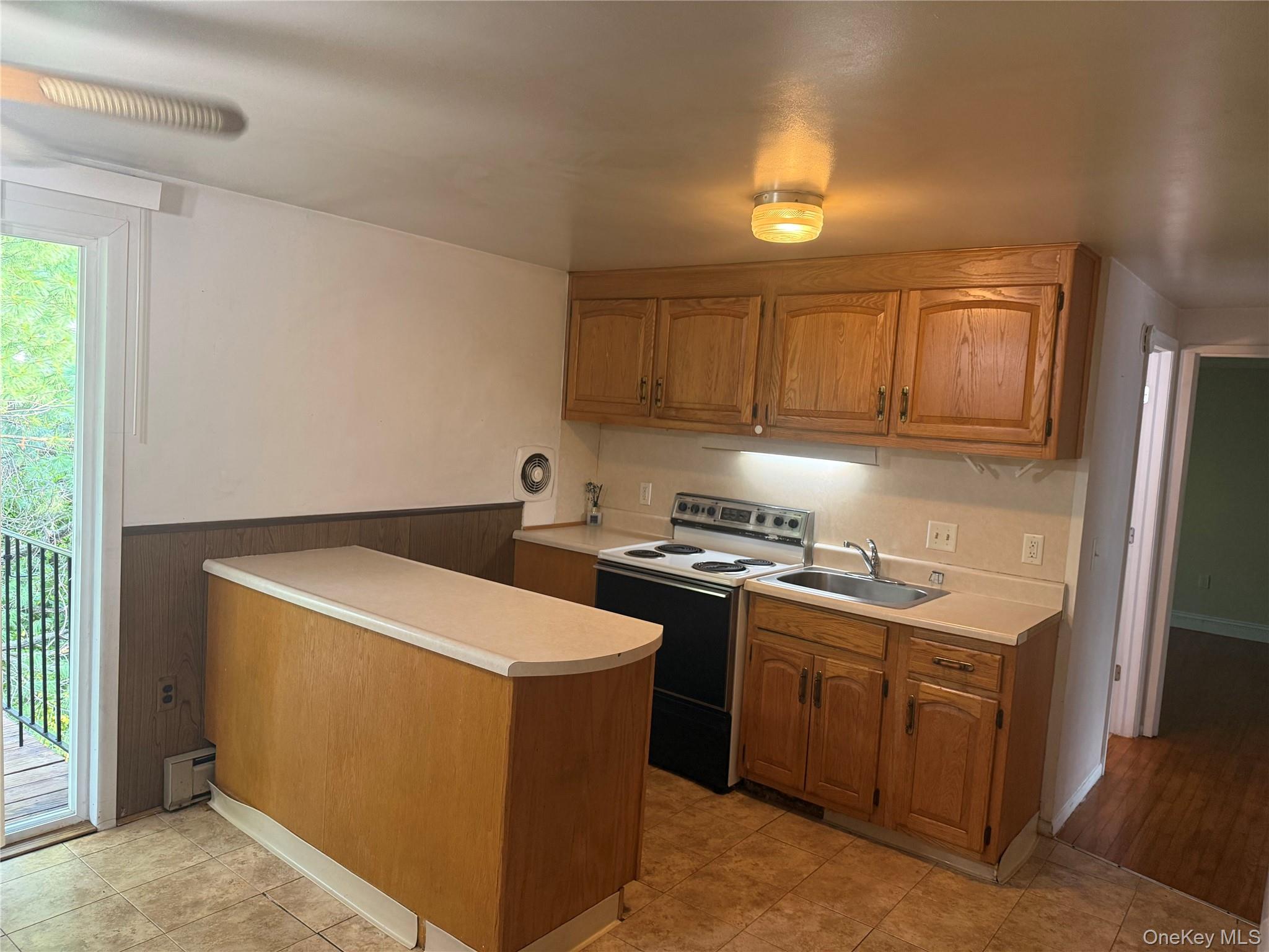 2nd image of 508 Parr Meadow Dr #5H, Newburgh (city), NY 12550 | MLS# 1038972