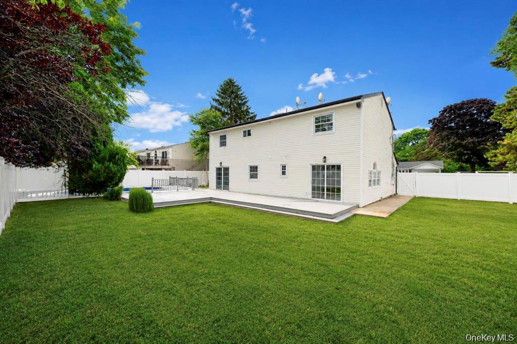 5th image of 779 Peconic Ave, Babylon, NY 11704 | MLS# 1038986