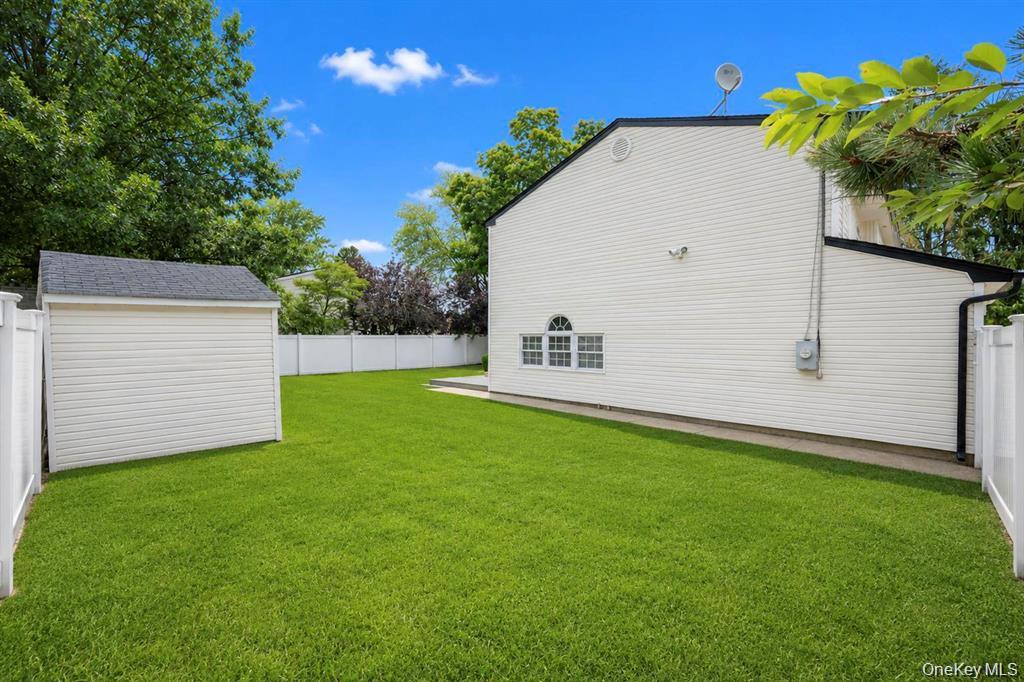 4th image of 779 Peconic Ave, Babylon, NY 11704 | MLS# 1038986