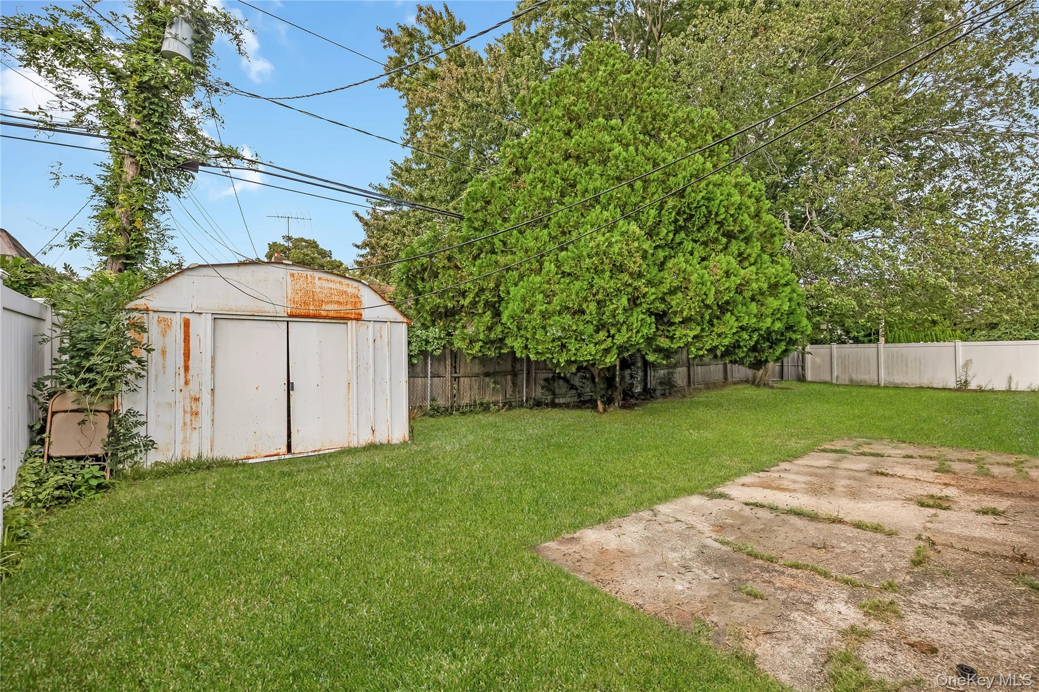 15th image of 25 Beverly St, Islip, NY 11751 | MLS# 1039015