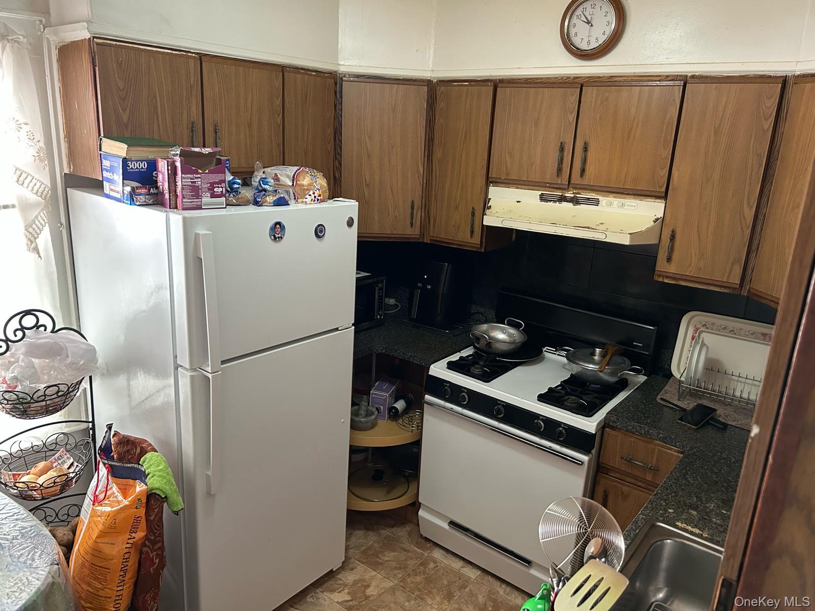 4th image of 17052 Cedarcroft Rd, New York, NY 11432 | MLS# 1039020