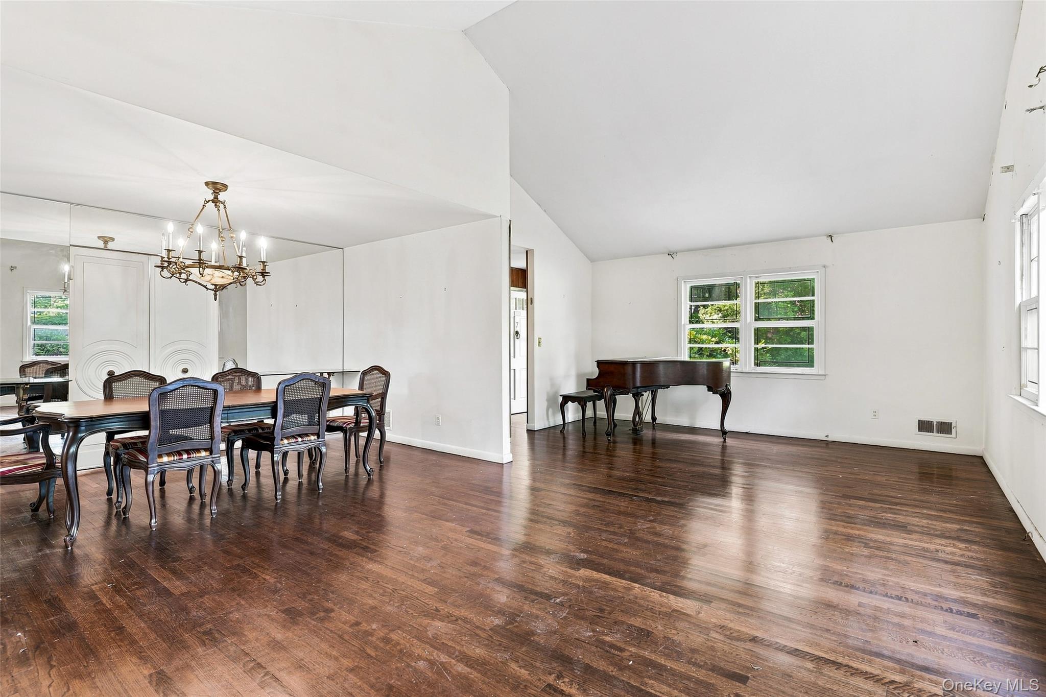5th image of 7 Overhill Rd, New Rochelle, NY 10804 | MLS# 1039027
