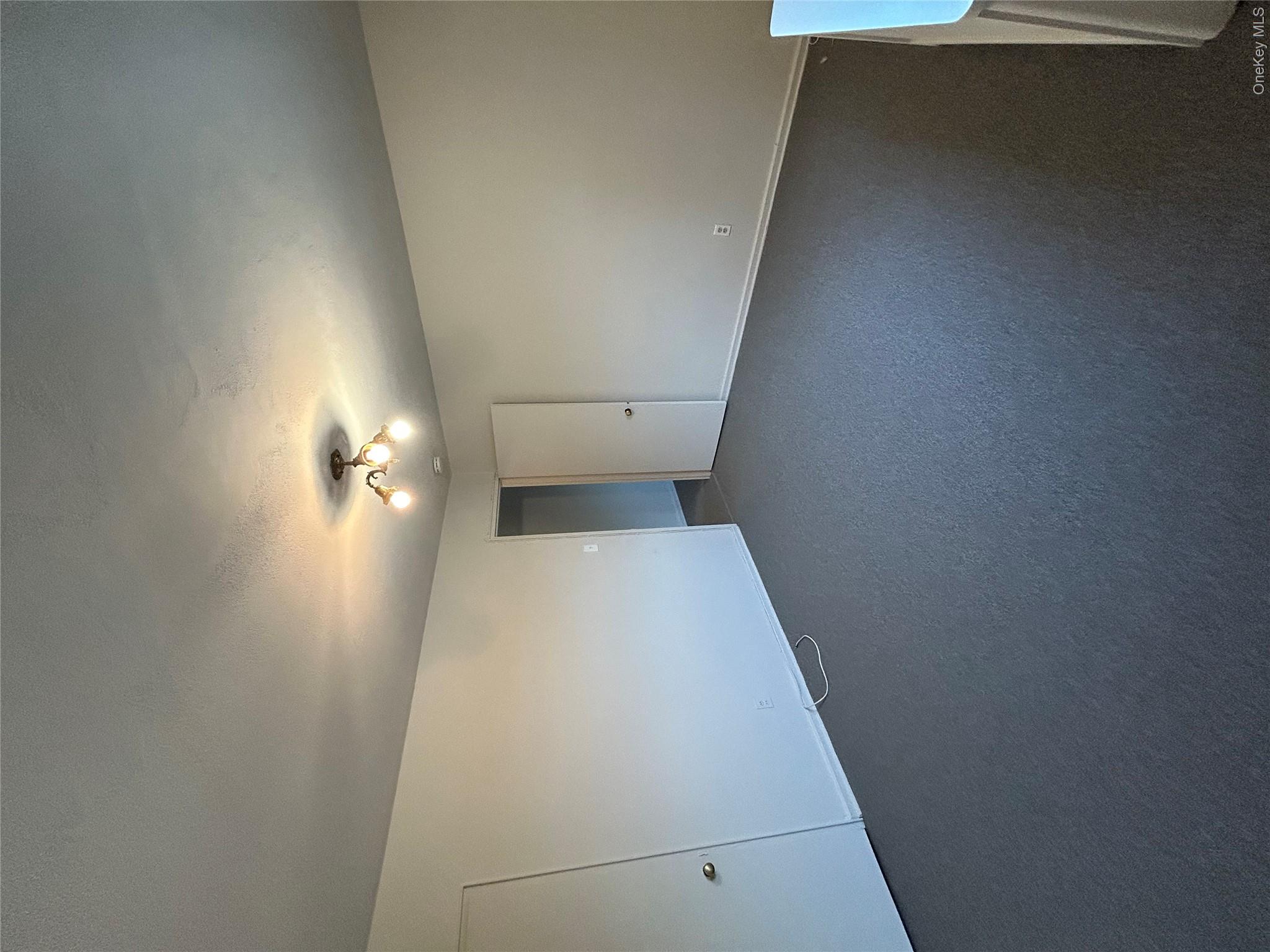 2nd image of 220-21 Hillside Ave, New York, NY 11427
